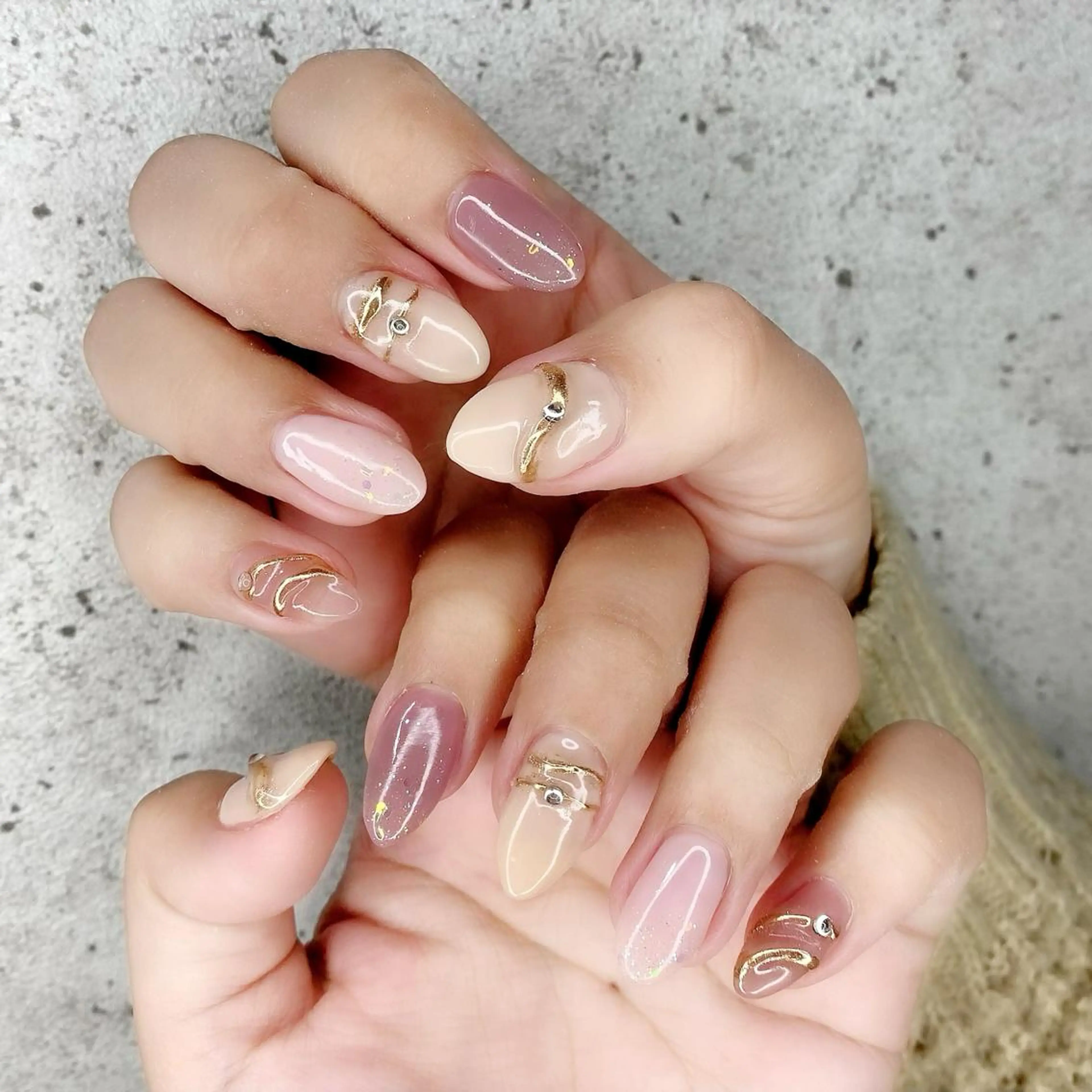 セミロング カラー パーマ ヘアアレンジ メンズ キッズ ネイル マツエク・マツパ アイブロウ 長さ出し ニュアンスネイル スカルプネイル 冬ネイル ニュアンスパーマ ハンドネイル Salon Ｋのネイルデザイン