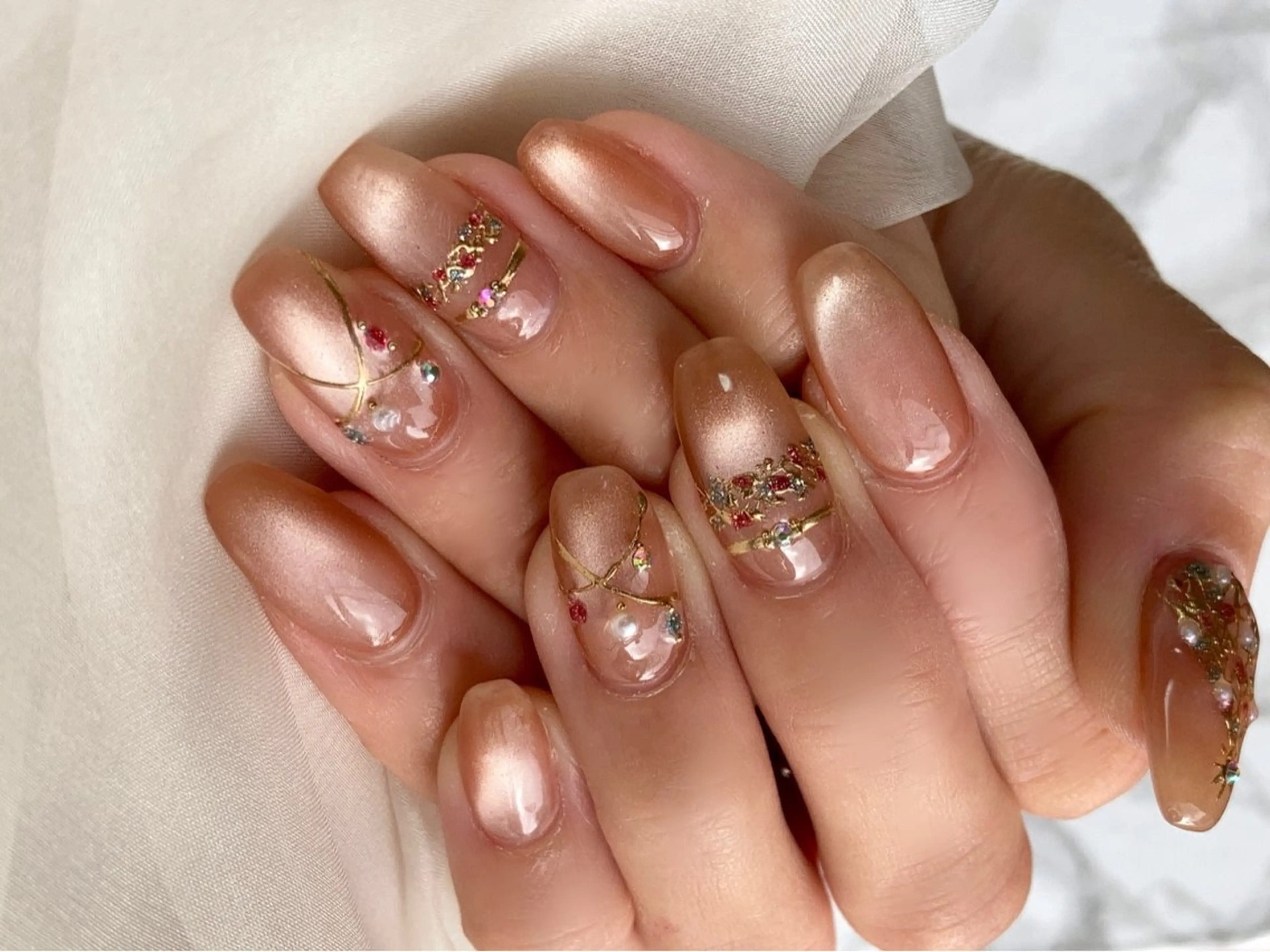 ネイル アートネイル 冬ネイル クリスマス nail salon アルストロメリアのネイルデザイン