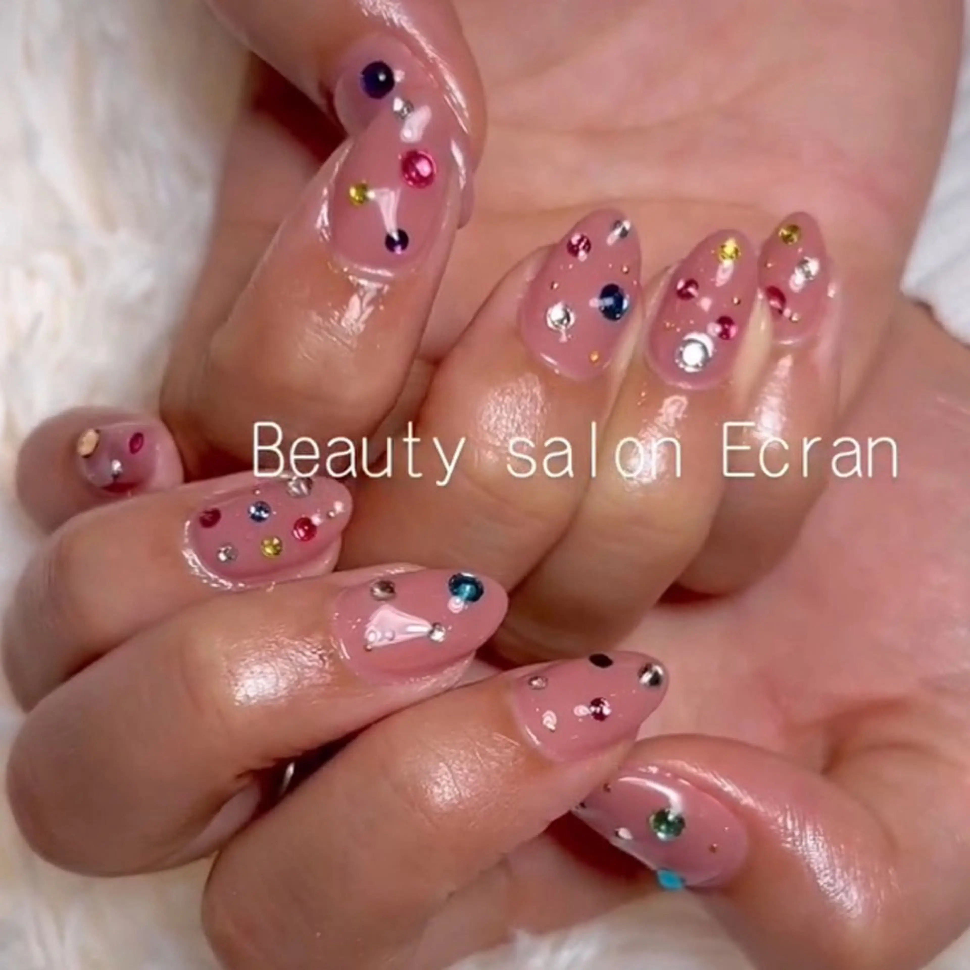 ネイル えくにゃん所属・AMAGASAKI LISAのネイルデザイン