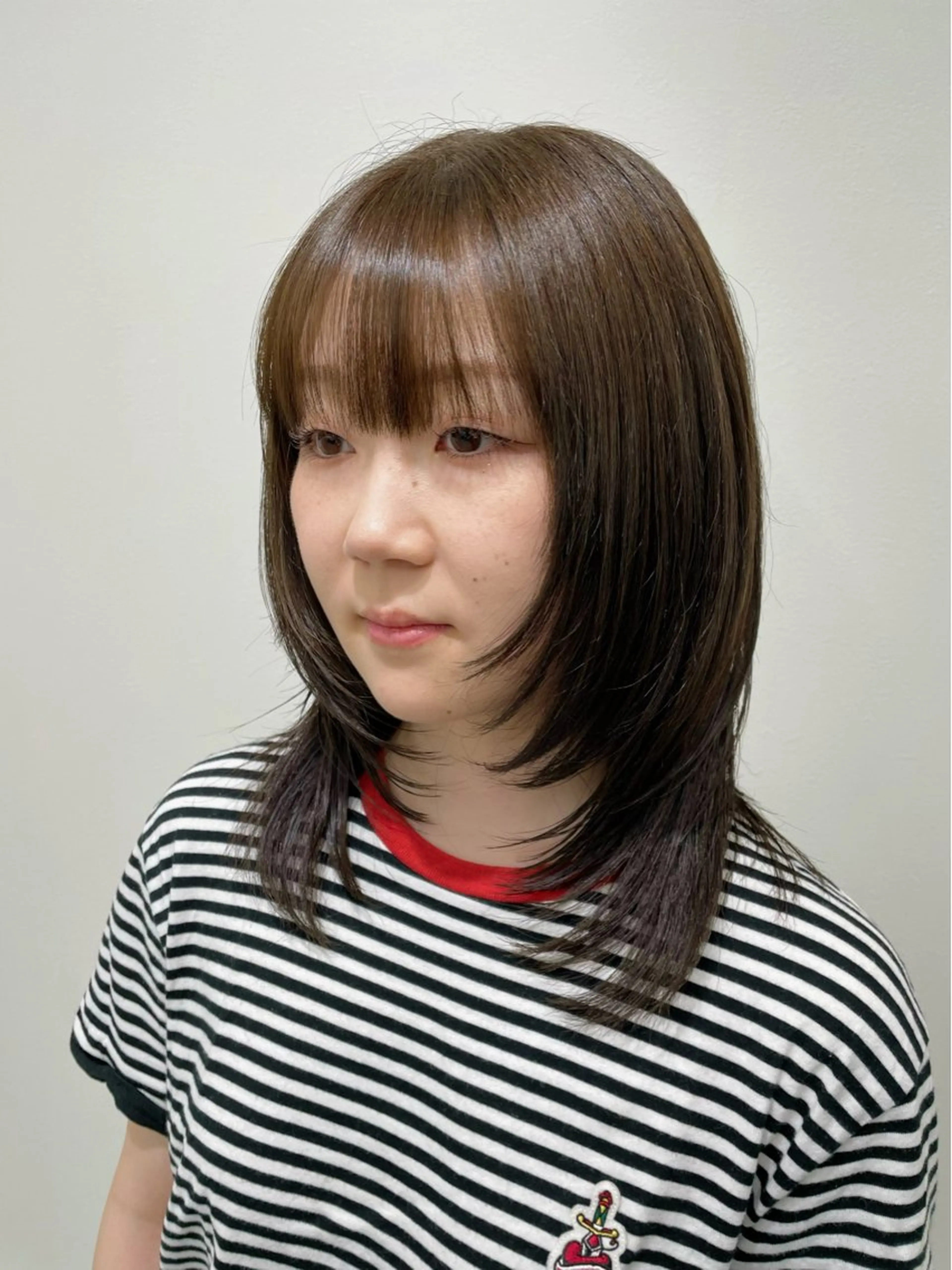 ミディアム レイヤーカット カット ヘアカラー Rina🪄 韓国風レイヤーcutのヘアスタイル