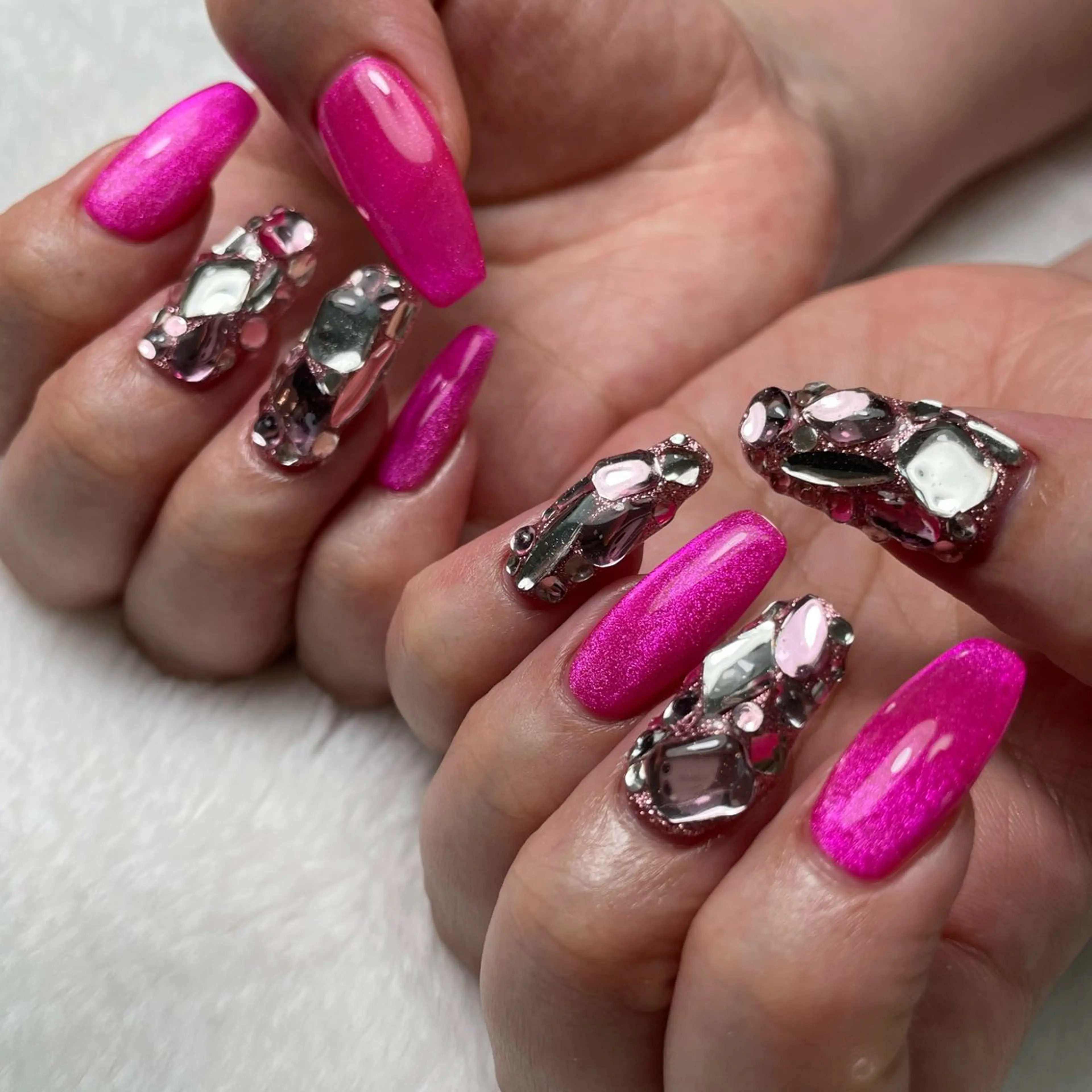 ネイル ストーンネイル kipinail 川﨑えりかのネイルデザイン