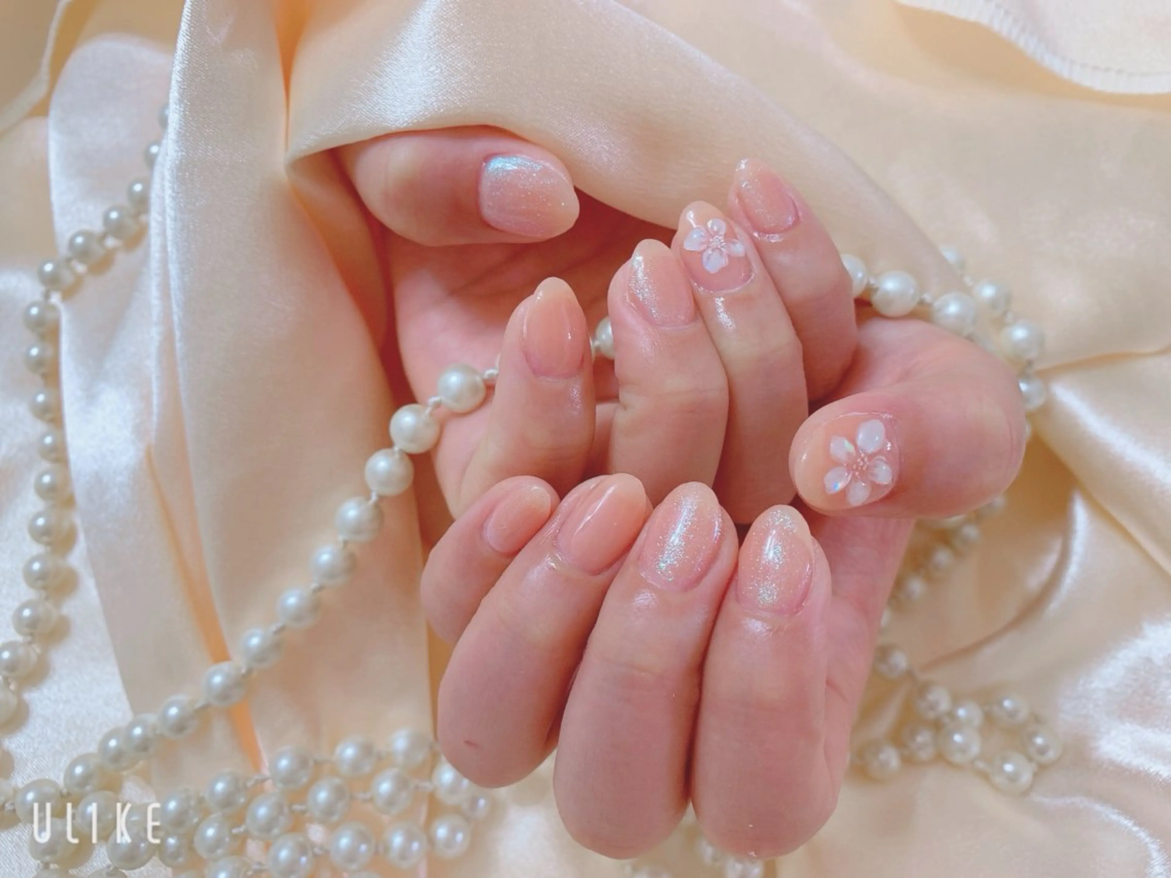 ネイル ハンドネイル ネイルサロンAiri 長さ出し·シンプルのネイルデザイン