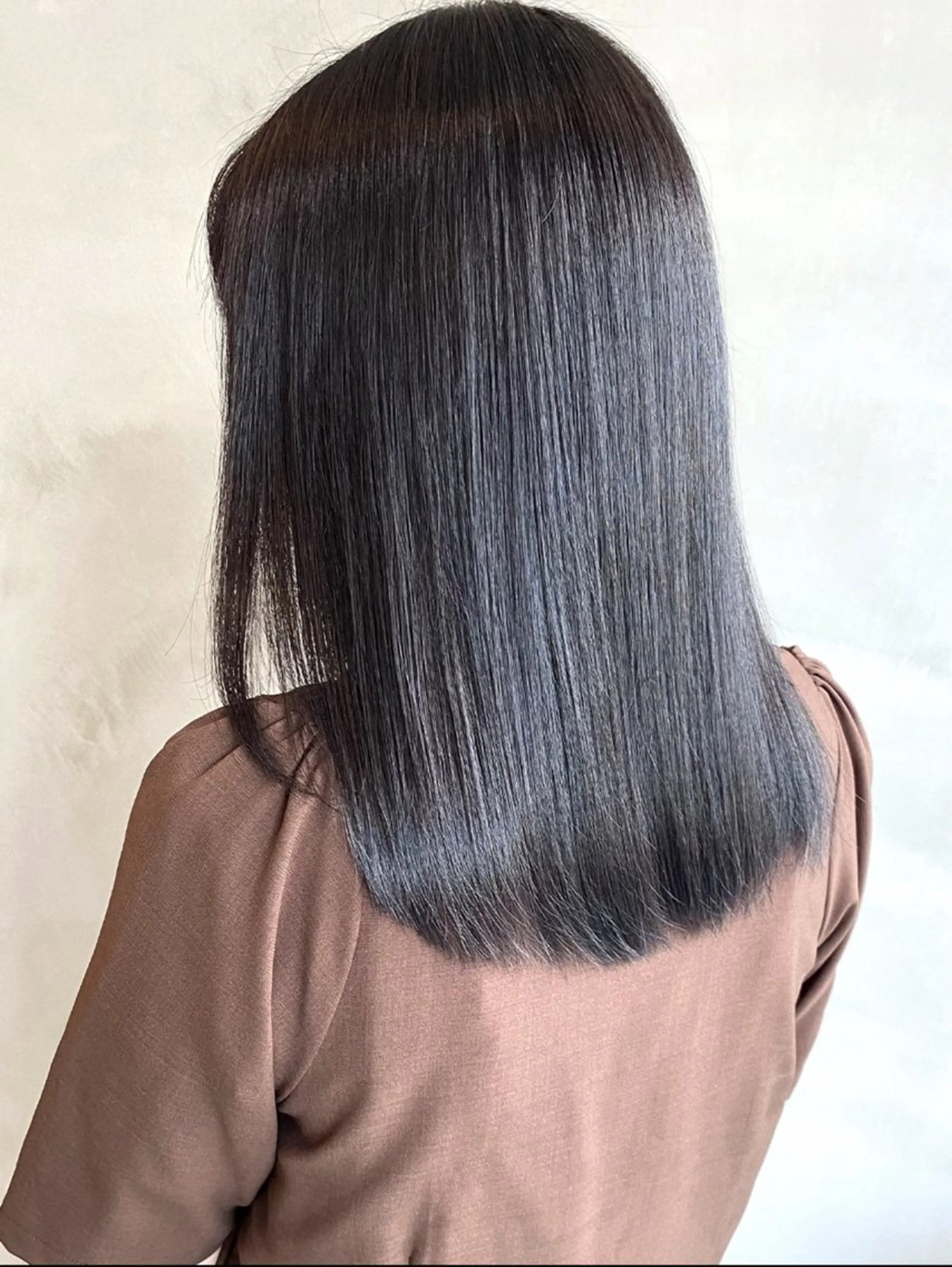 セミロング 金子 千登のヘアスタイル