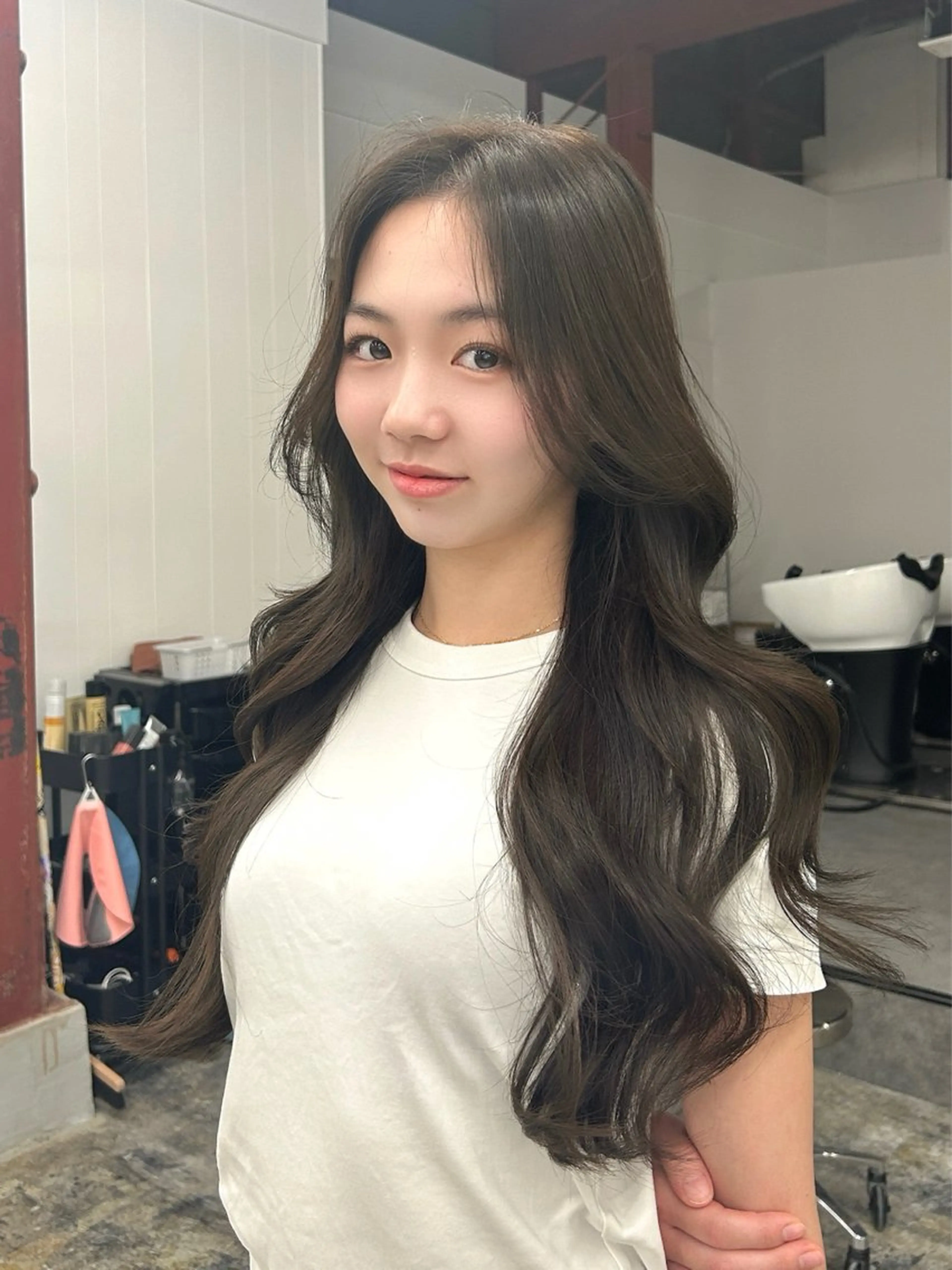 ロング カラー アッシュ オリーブアッシュ 韓国ヘア×レイヤー カット/上田丈也のヘアスタイル