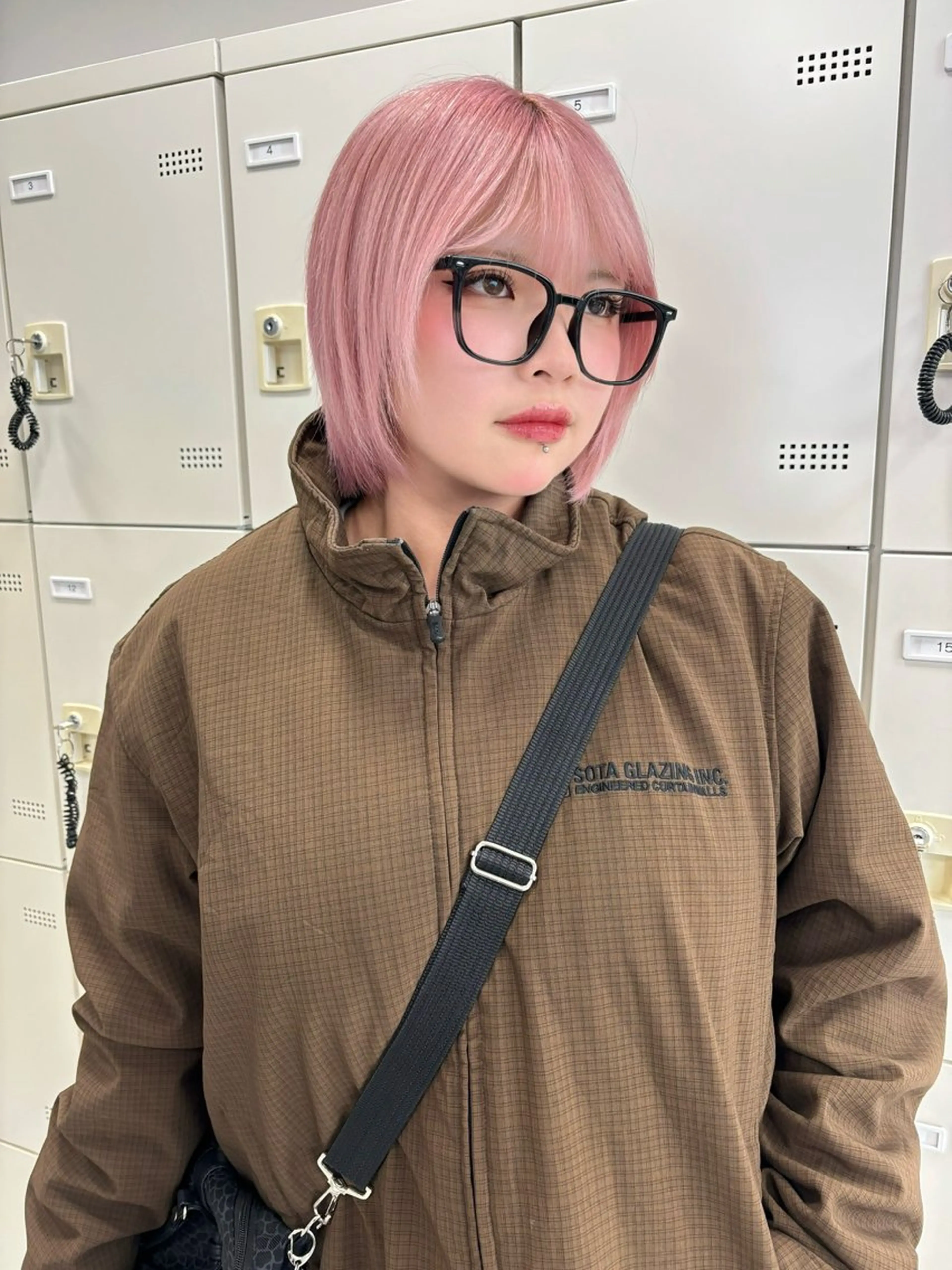 ミディアム カラー ブリーチ/ハイトーン /レイヤーのヘアスタイル