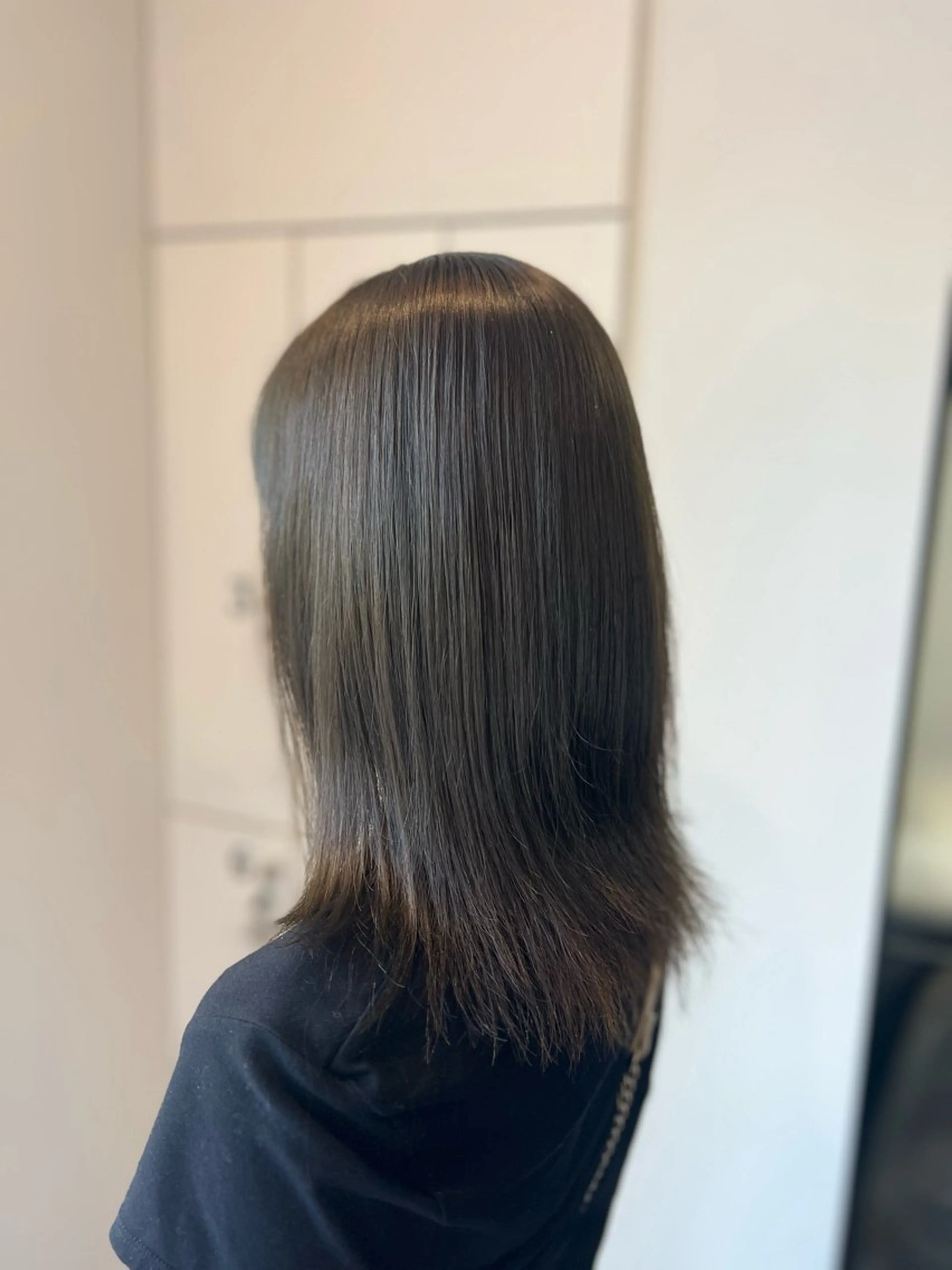 セミロング カラー ベージュカラー オリーブベージュ ヘアカラー Dia ‎ アキヨシ ミユのヘアスタイル