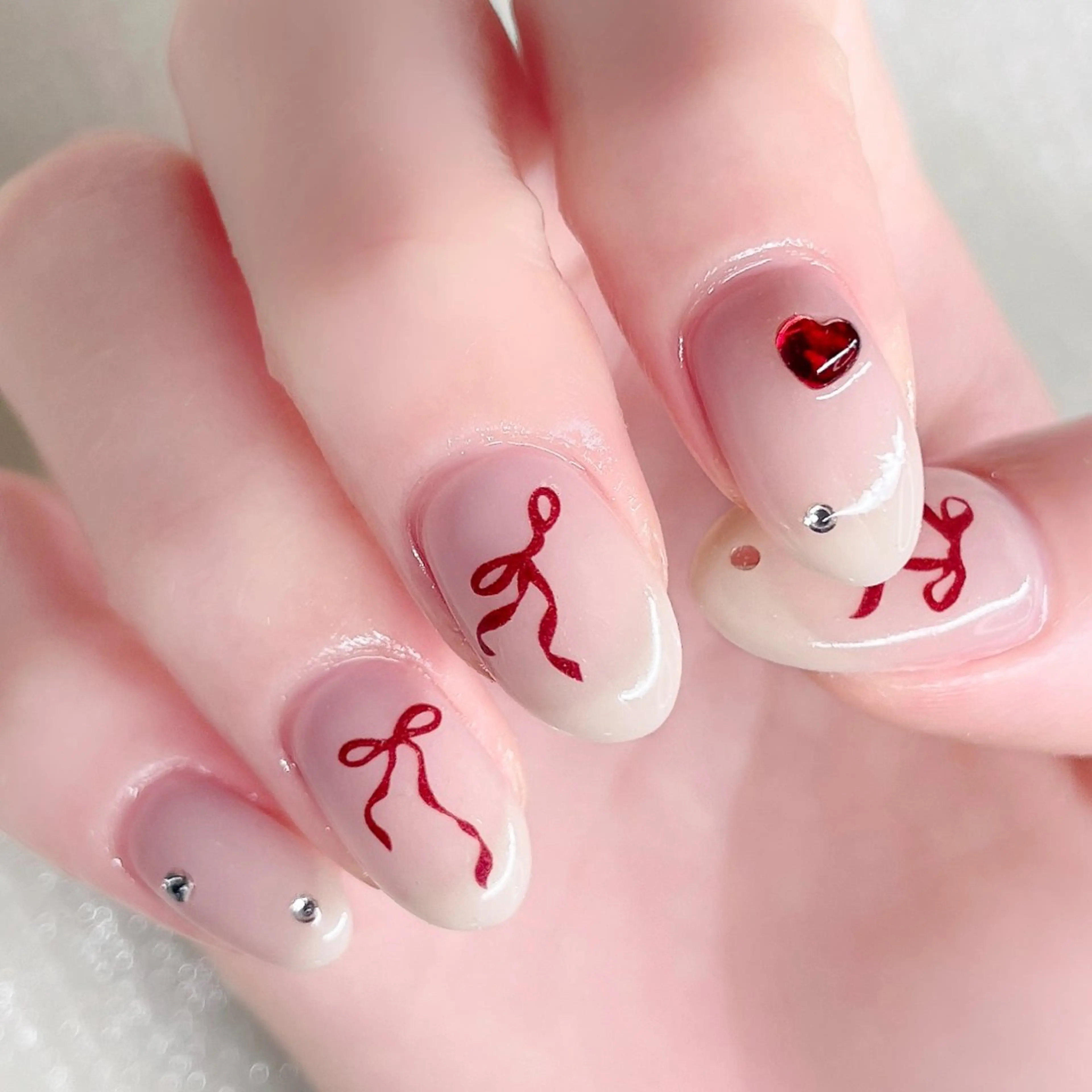 ネイル ハート ストーンネイル ハンドネイル Nailist suzuのネイルデザイン