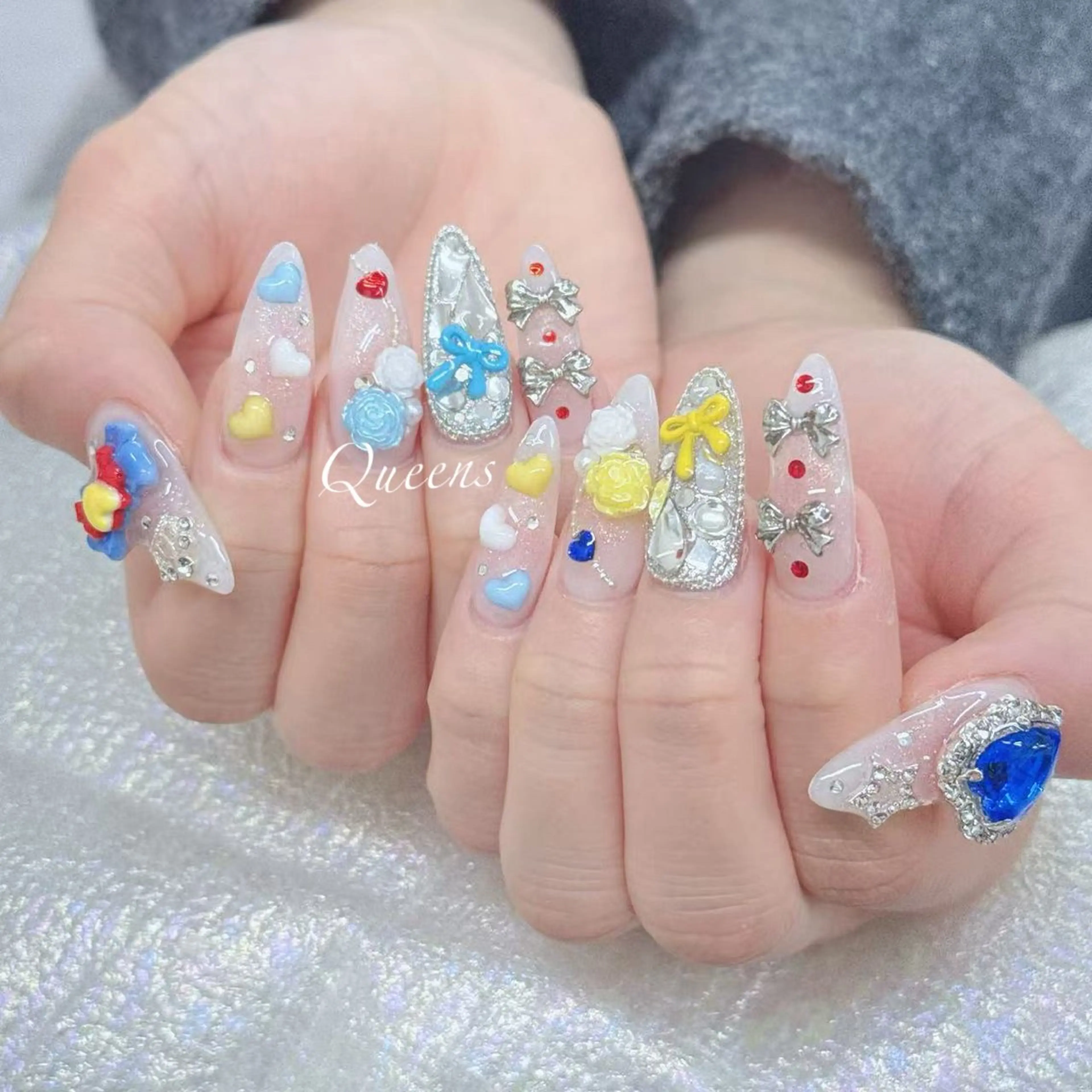 ネイル ハンドネイル Queens 榊 まおのネイルデザイン