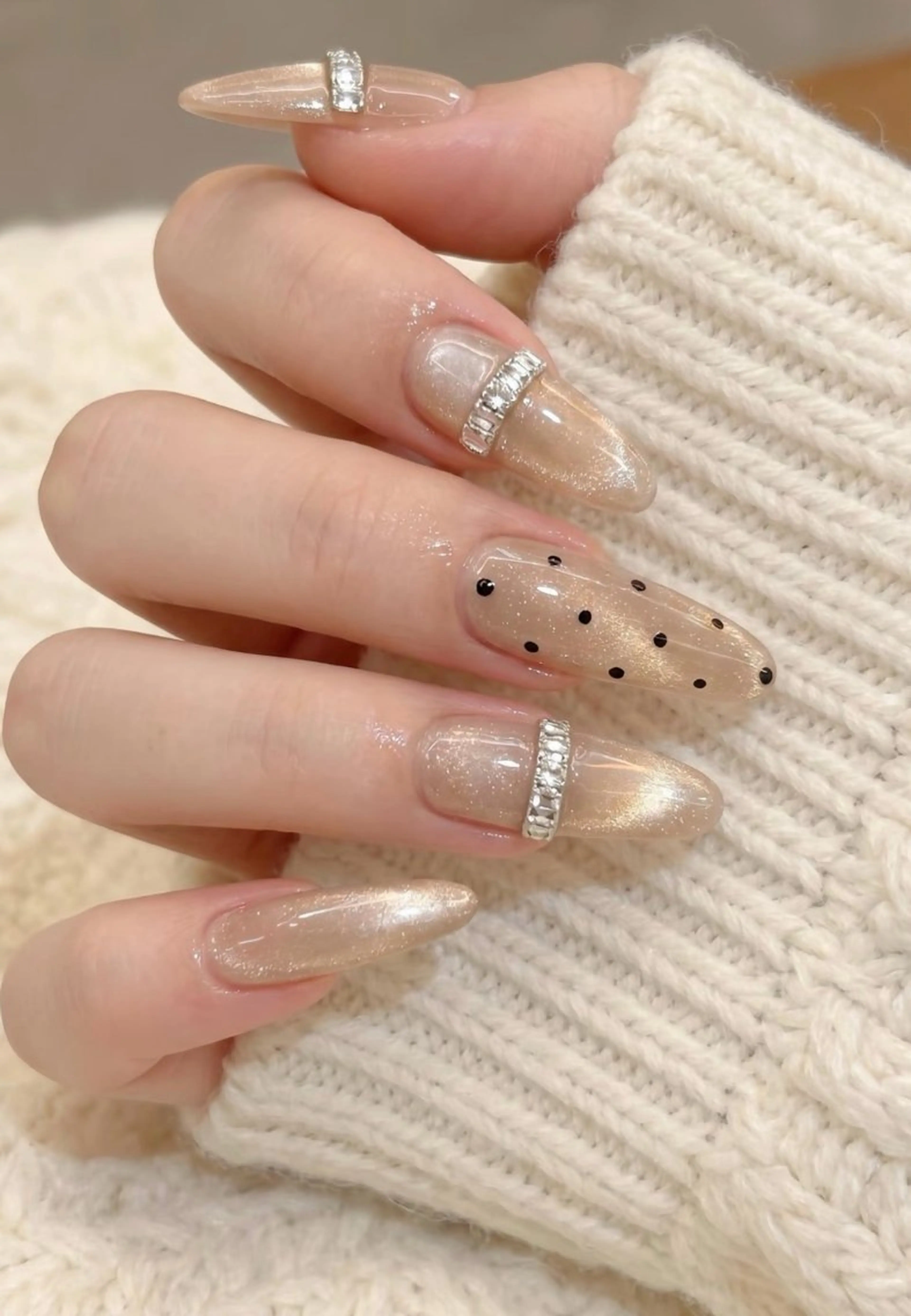 ネイル フレンチネイル キラキラネイル 韓国ネイル シンプルネイル ワンホンネイル ハンドネイル MEI Nailのネイルデザイン