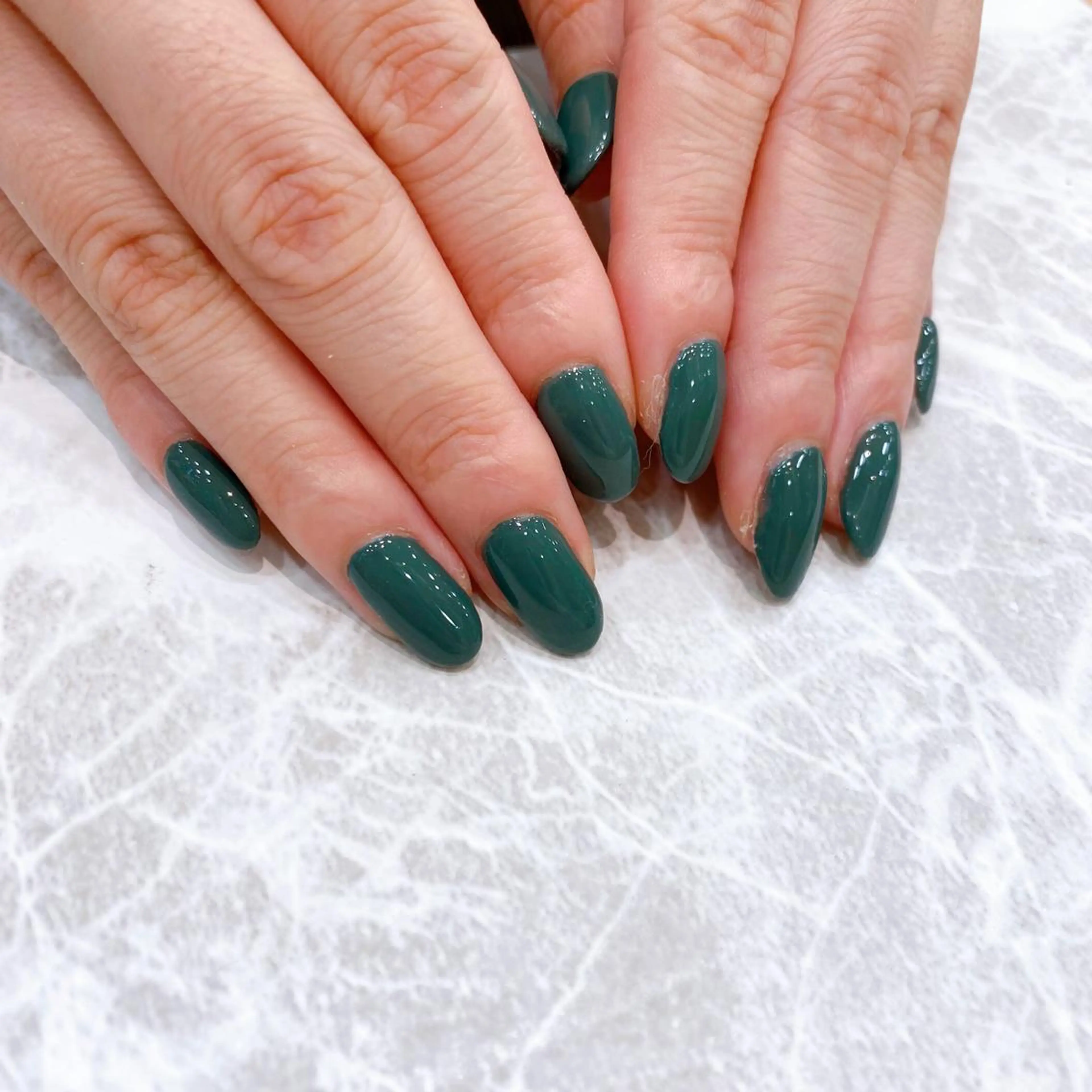 ネイル グリーン ハンドネイル 関谷 真登佳のネイルデザイン