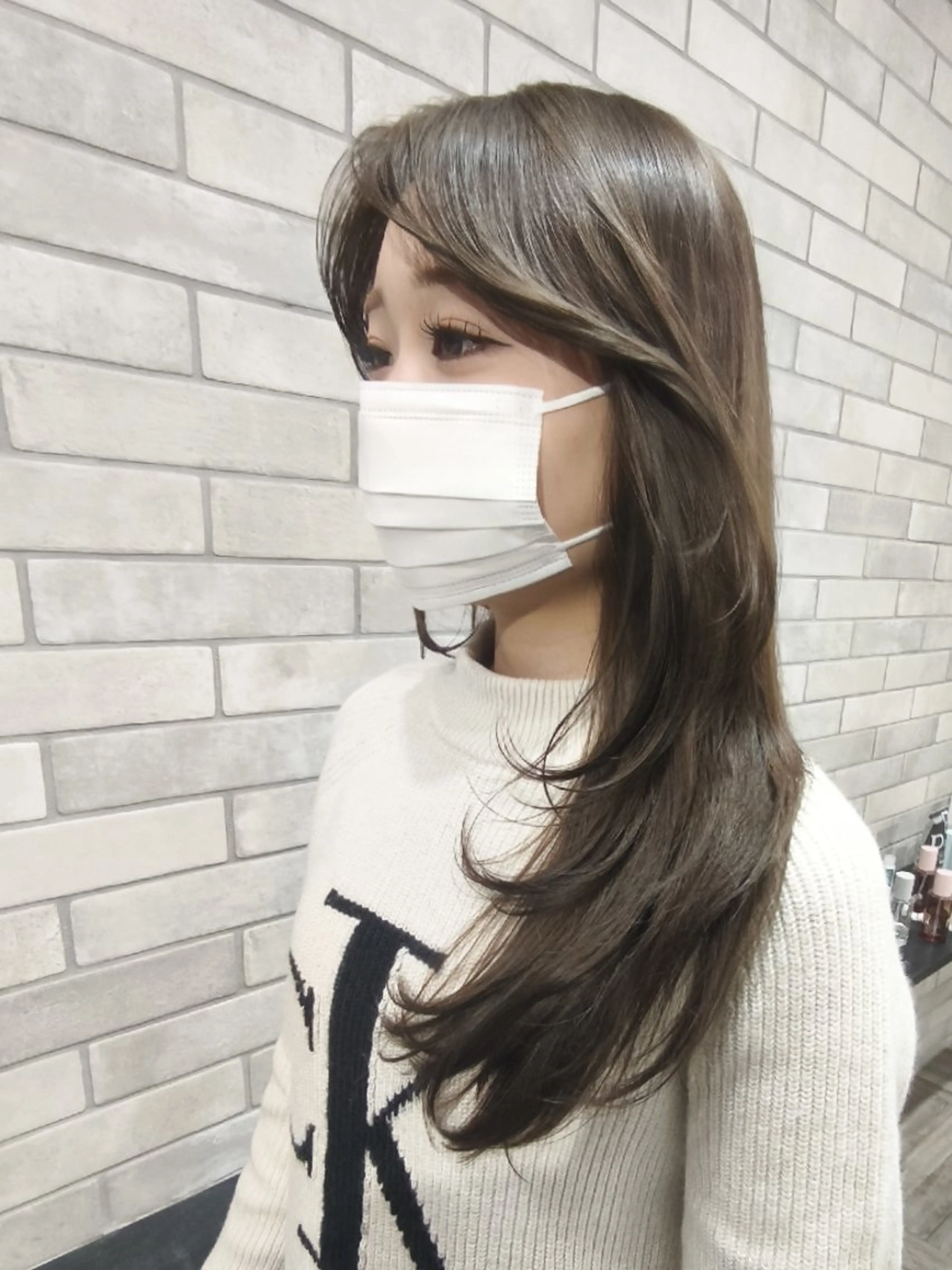 セミロング カラー 透明感カラー 顔周りカット カット ヘアカラー VIMhair天神店 縮毛矯正 ハイライトのヘアスタイル