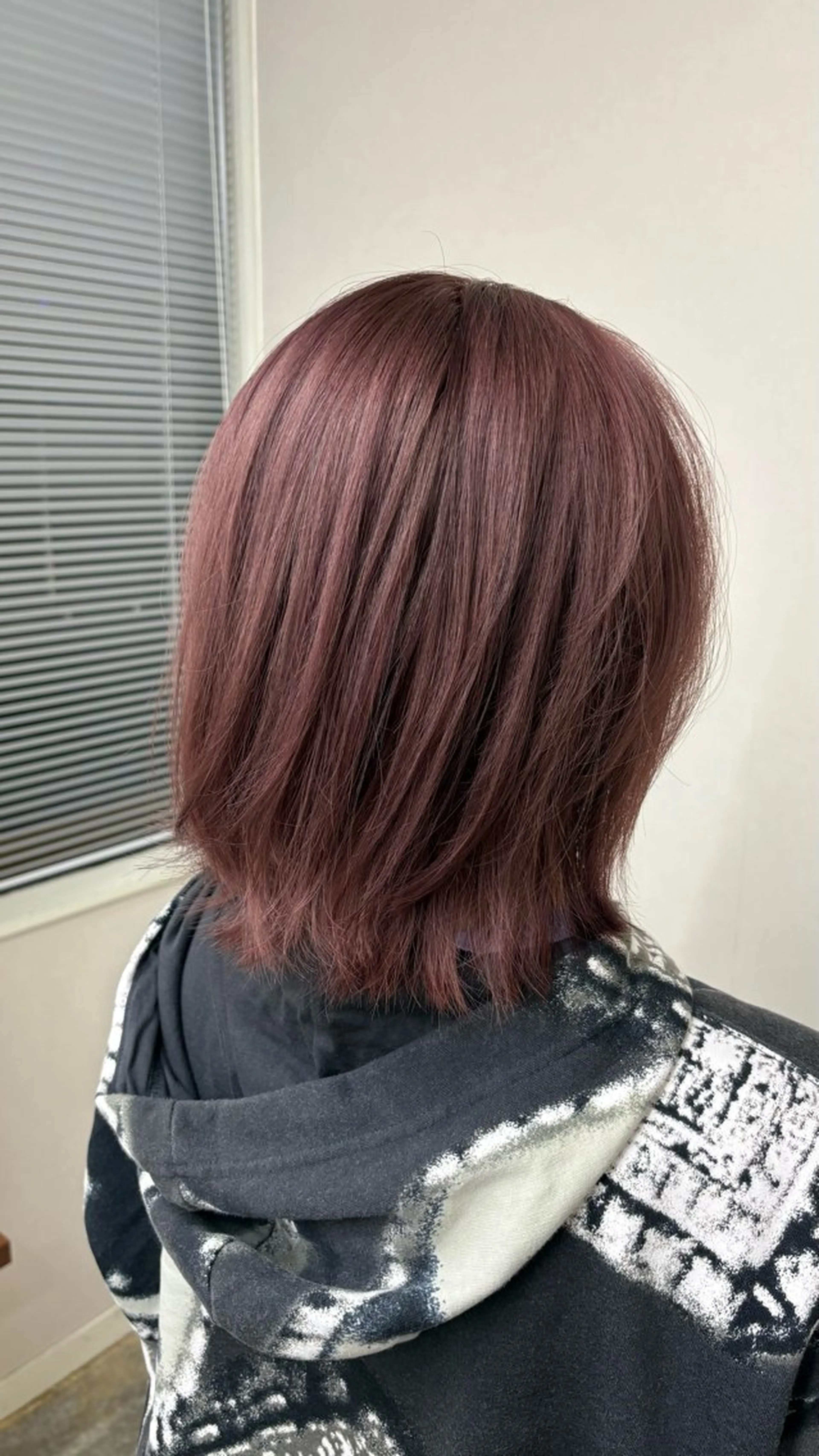 ミディアム 松澤 祐作のヘアスタイル