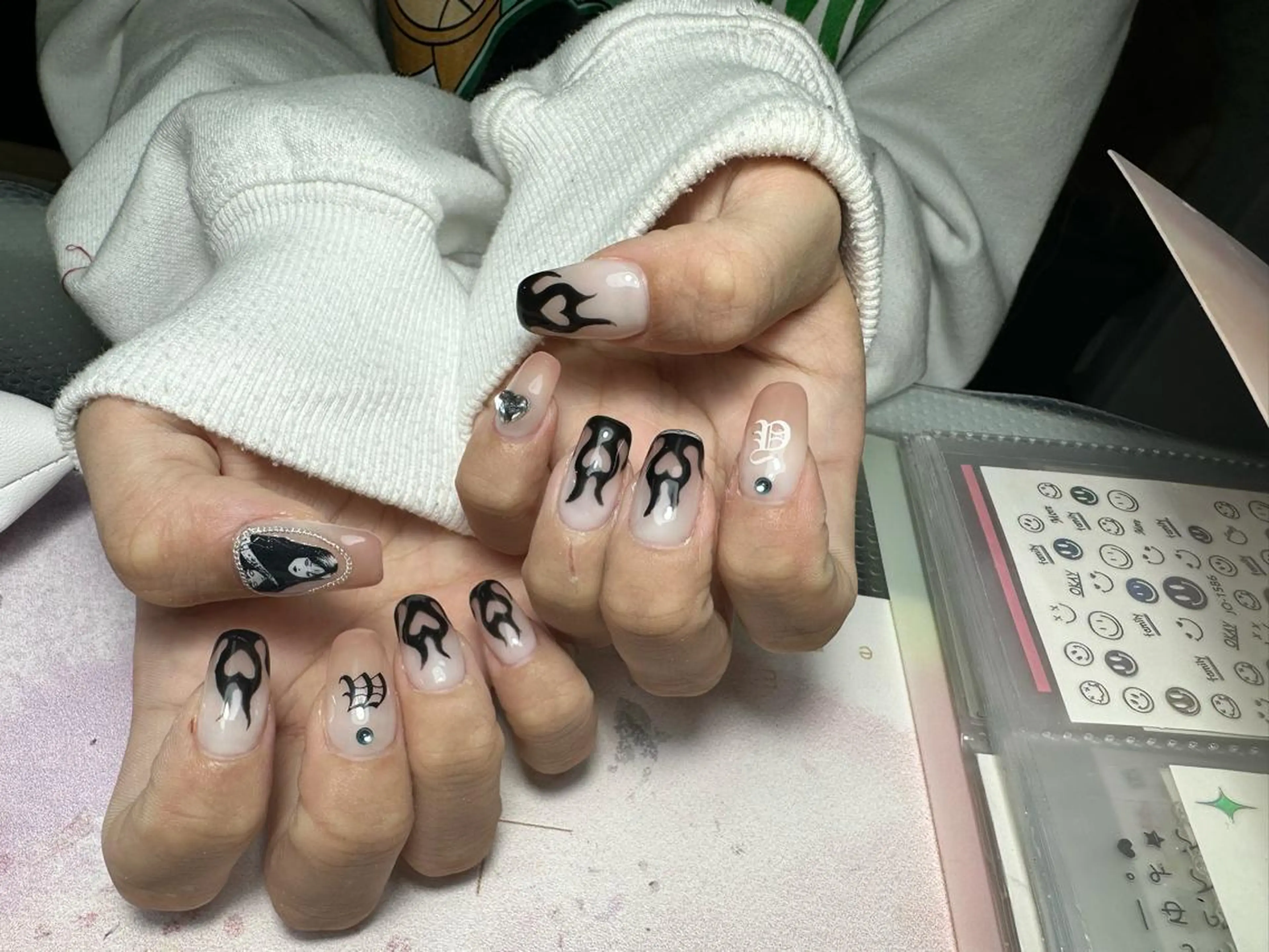 ネイル ハンドネイル Eveネイル チップスカルプ専門店のネイルデザイン