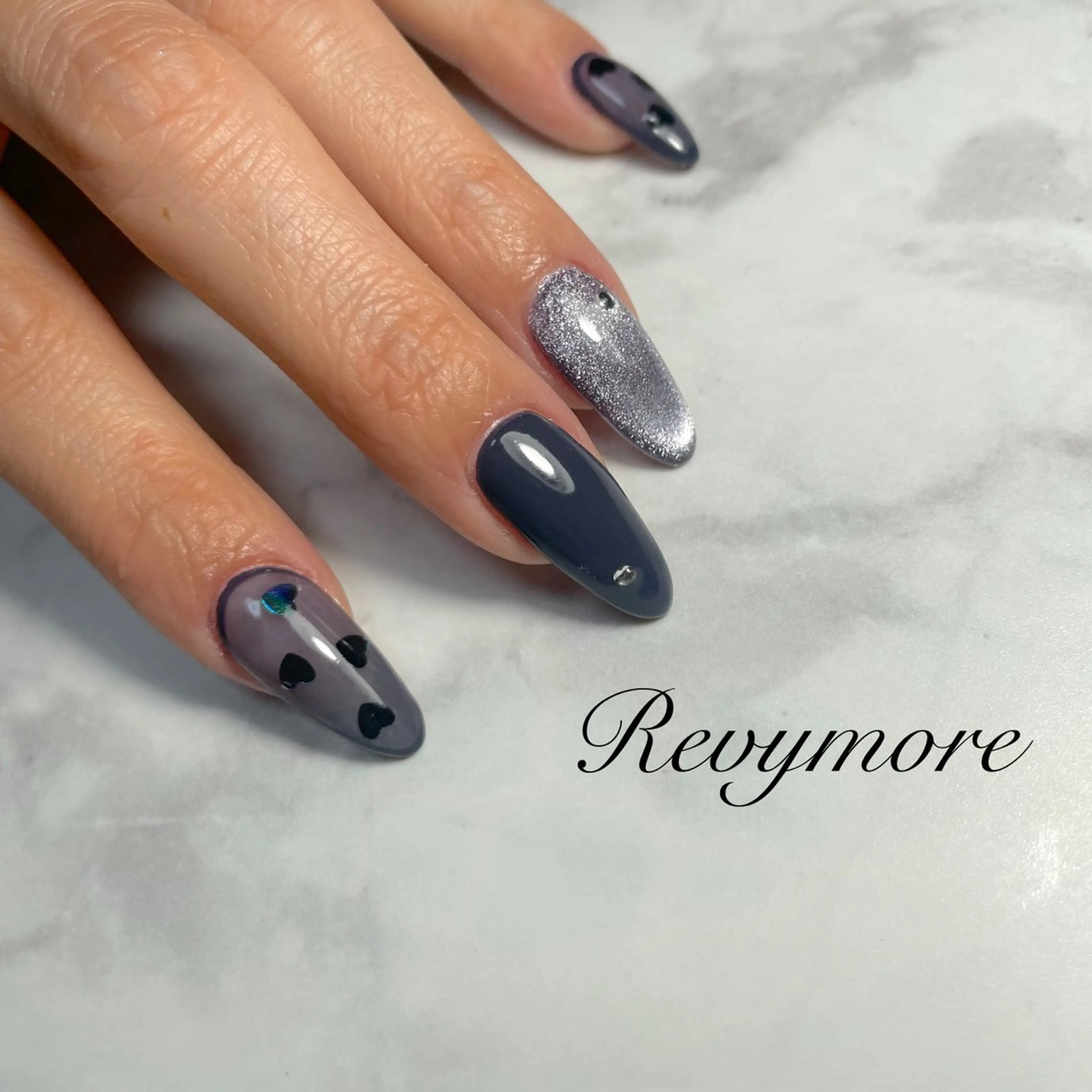ネイル ジェルネイル ハート キラキラネイル 韓国ネイル ニュアンスネイル nail salon Revymoreのネイルデザイン