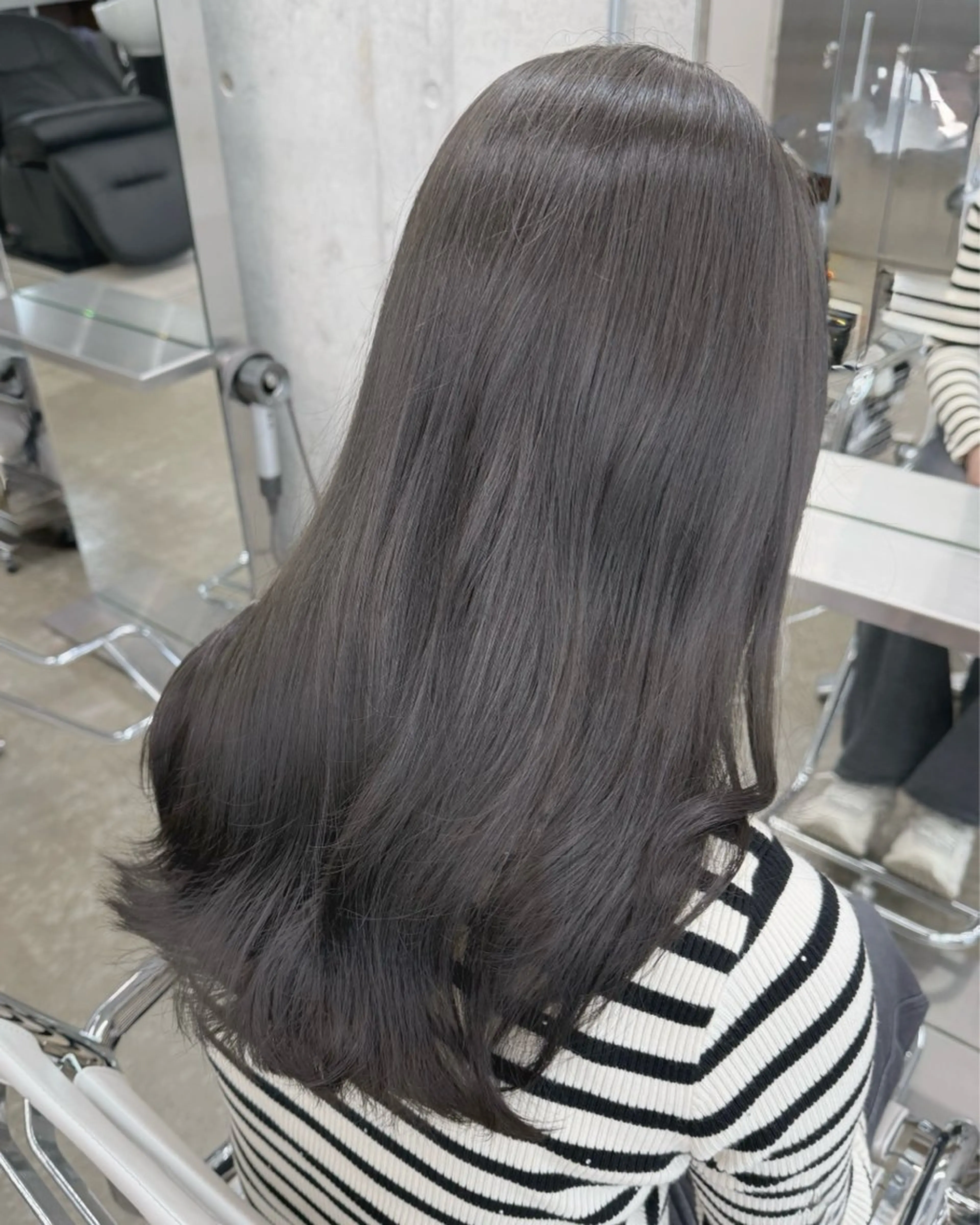 セミロング カラー ブリーチ ブリーチなしカラー カット ヘアカラー トリートメント 高橋大樹/グレージュ 透明感/髪質改善のヘアスタイル