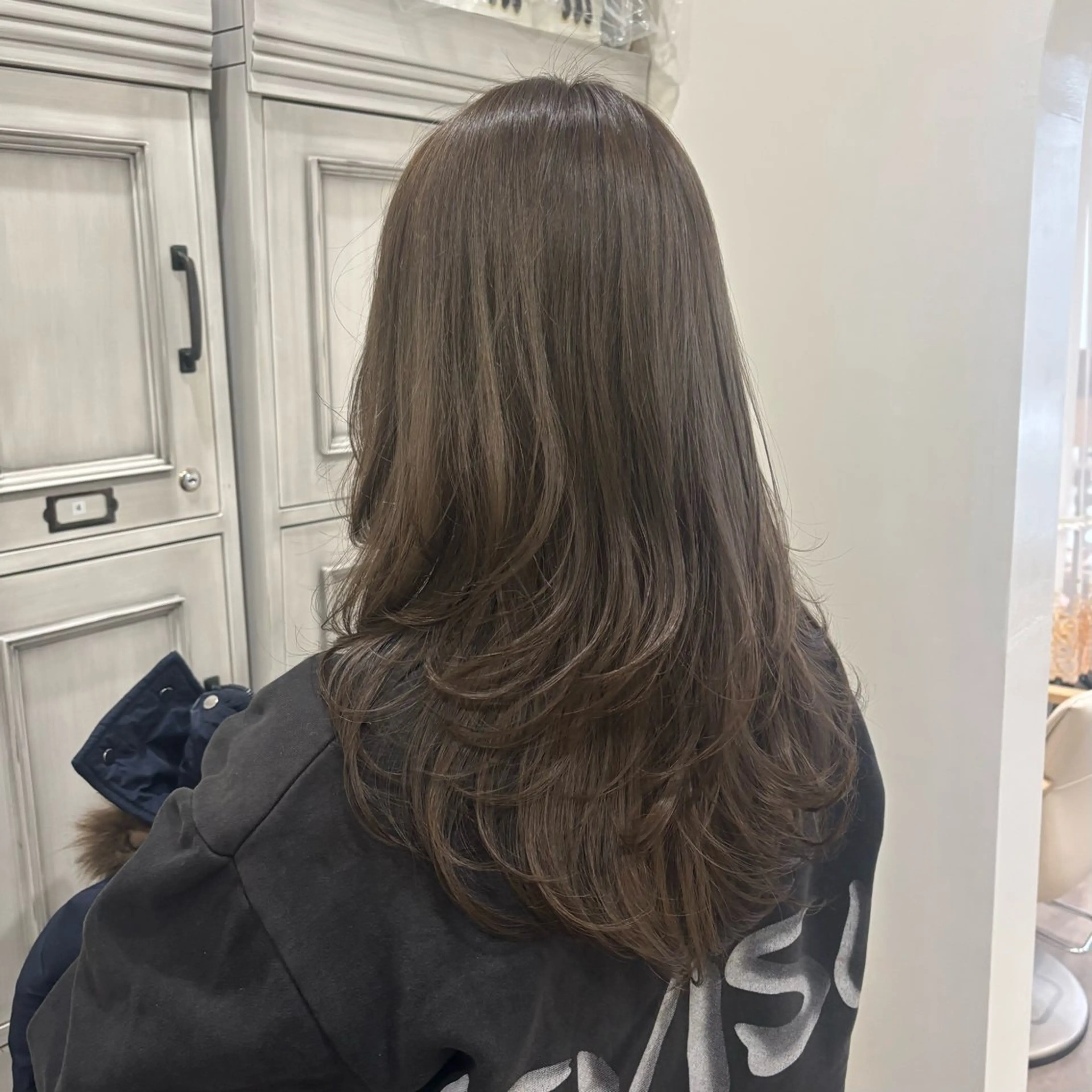 セミロング レイヤーカット カット 美容室ORIKA AI レイヤーカットのヘアスタイル