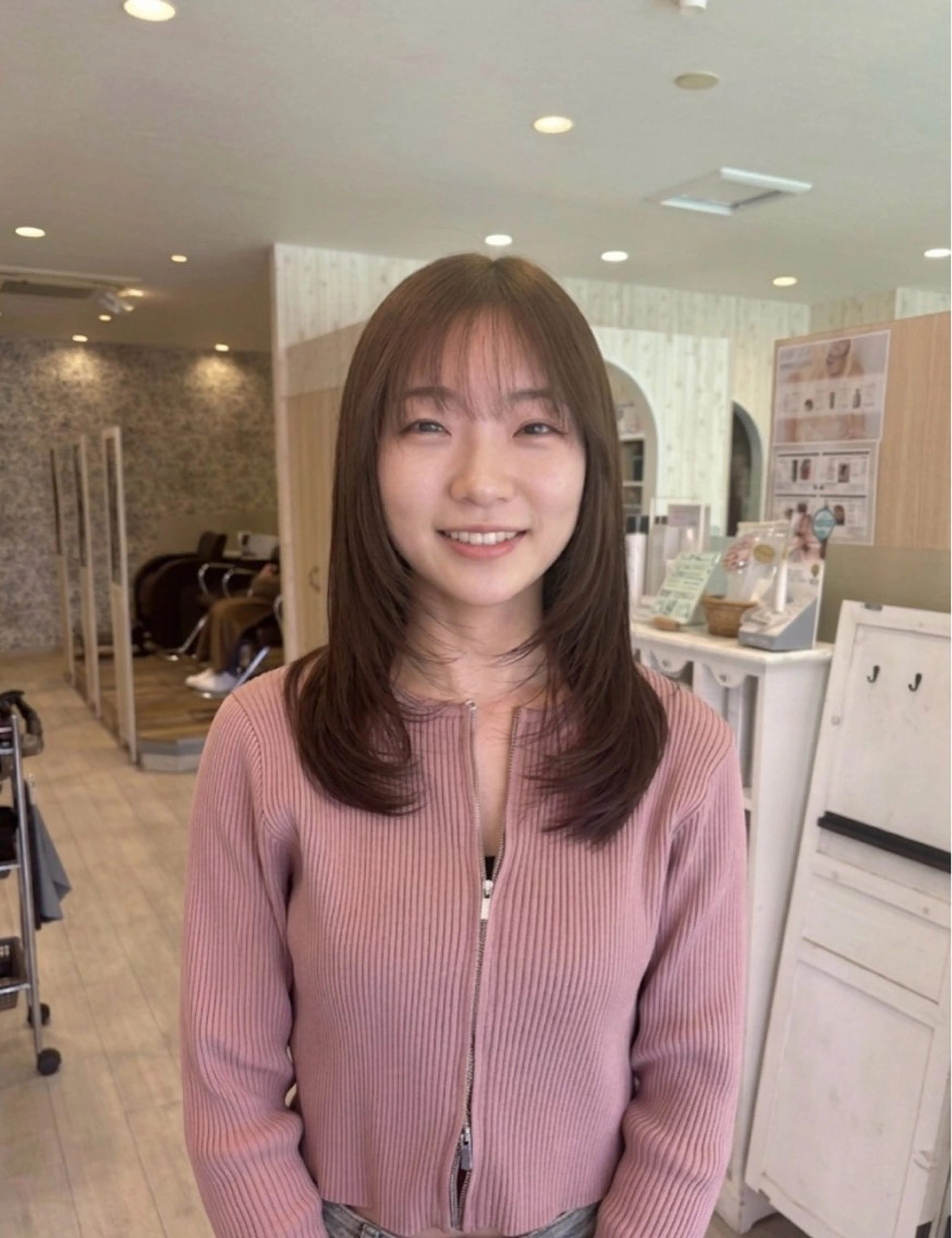 ミディアム U24✨️0円モデル 🎀藤村音寧🎀のヘアスタイル