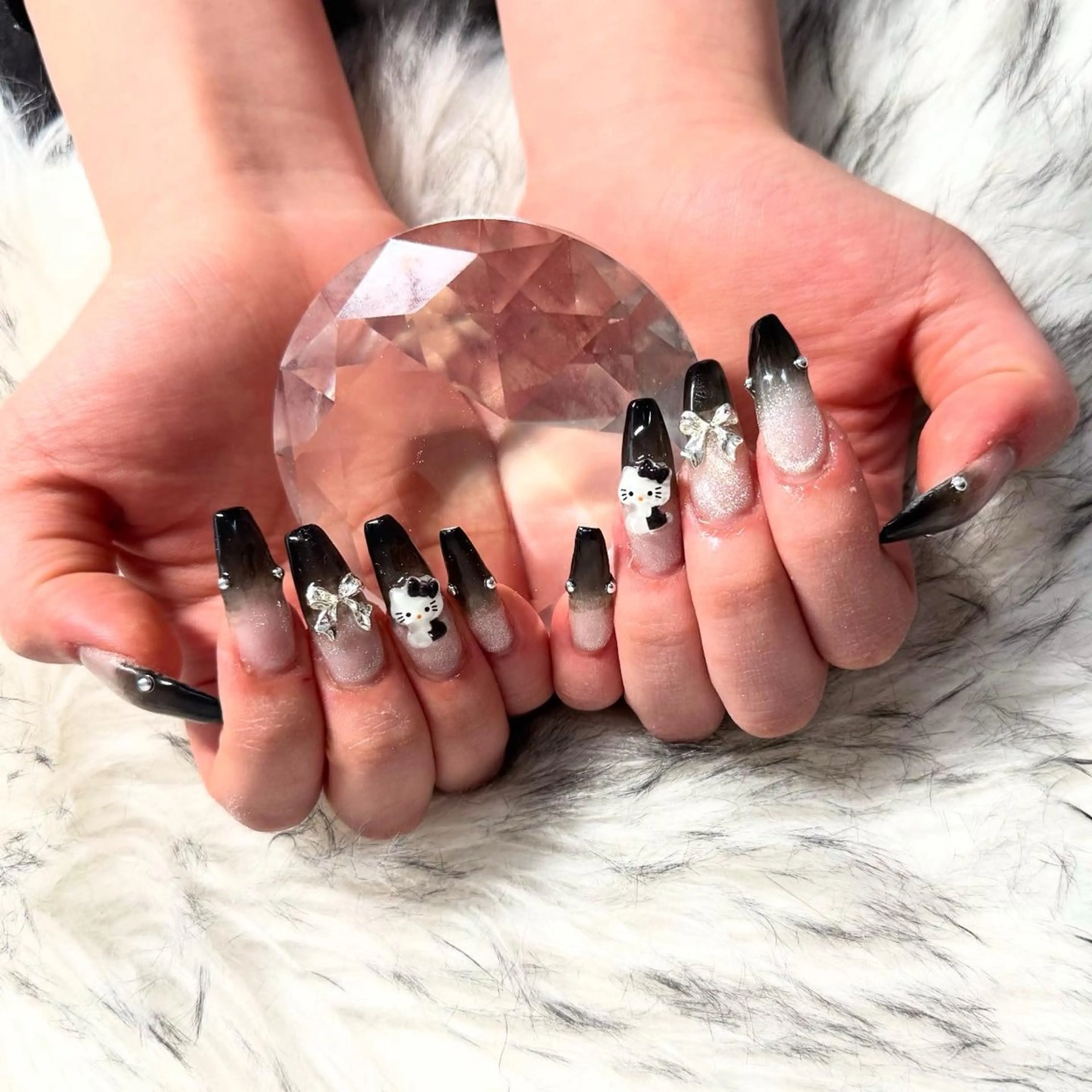 ロング ハンドネイル mao .のネイルデザイン