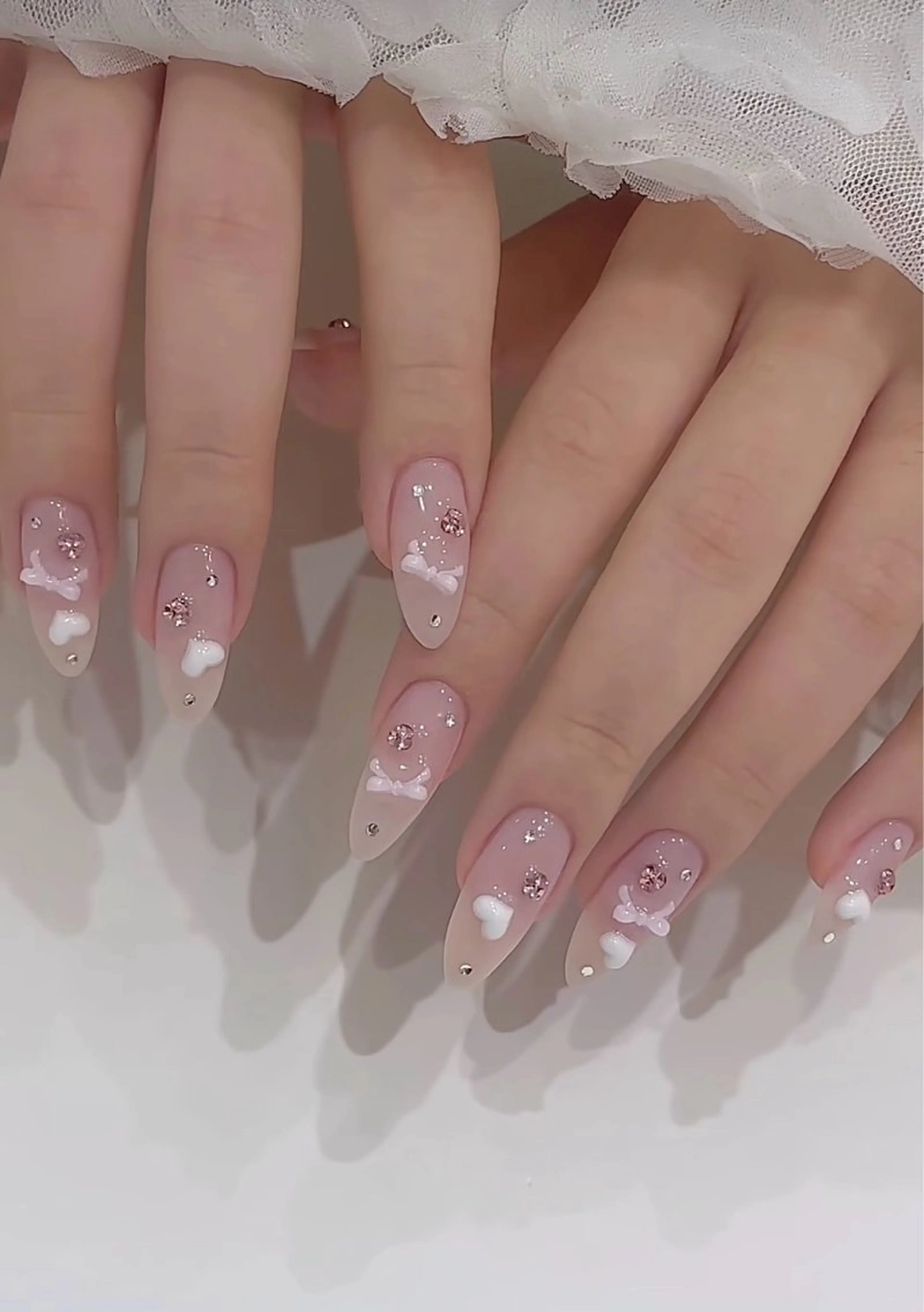 ネイル フレンチネイル キラキラネイル 韓国ネイル シンプルネイル ワンホンネイル ハンドネイル MEI Nailのネイルデザイン