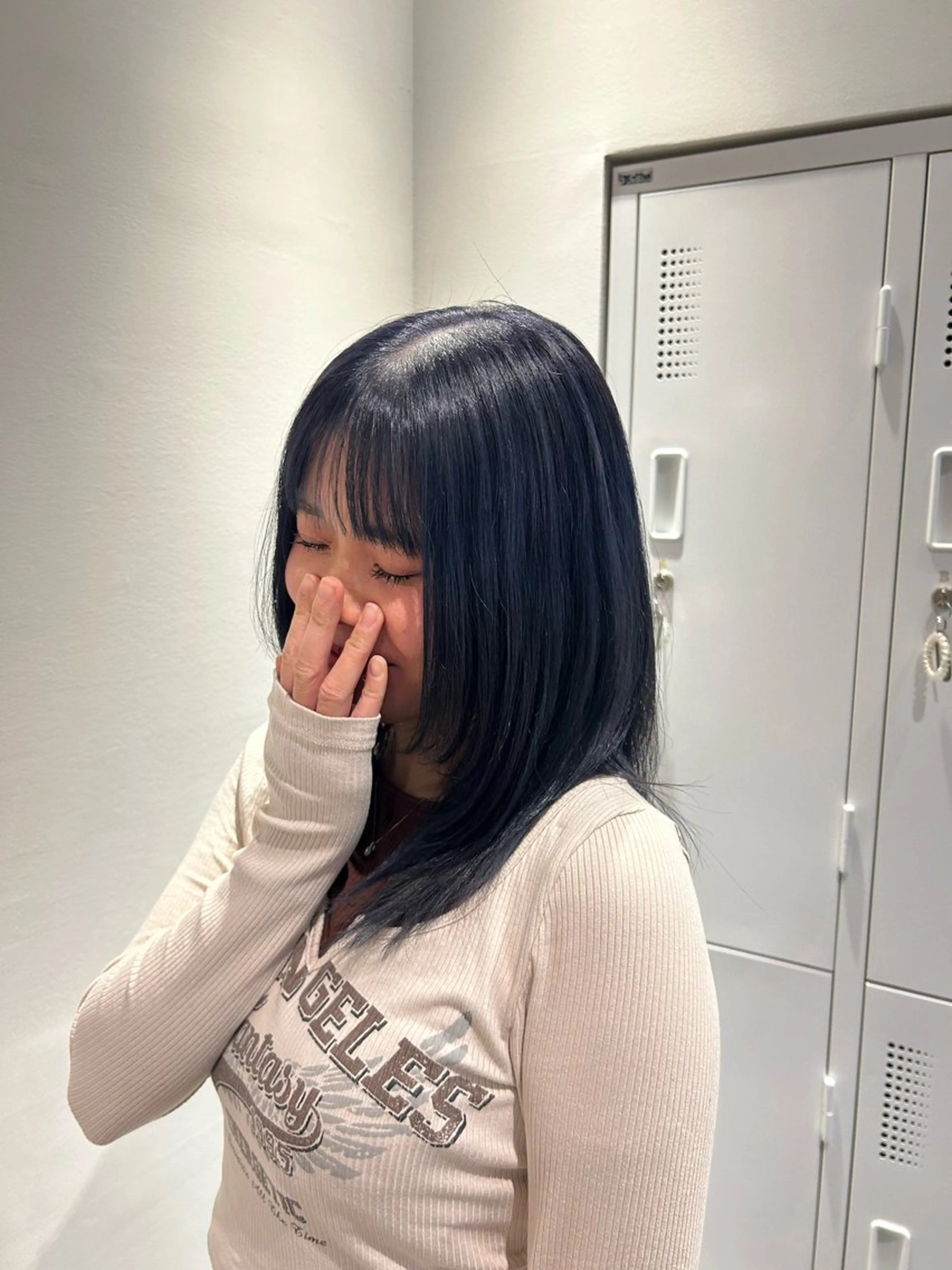 セミロング カラー ヘアカラー 松下 茉紀👱🏻‍♀️のヘアスタイル