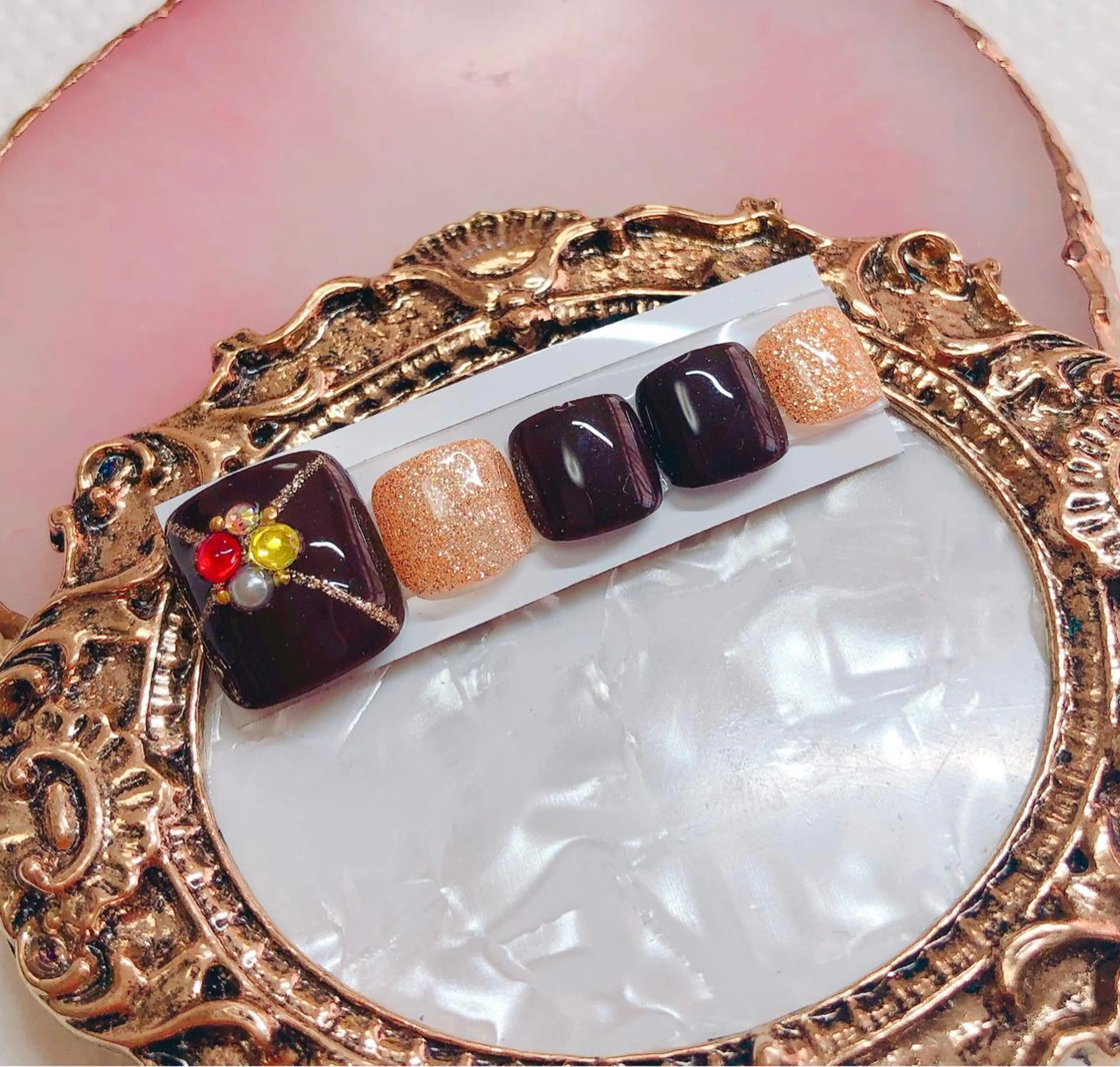 ネイル フットネイル フットネイル CROWN プライベートサロンのネイルデザイン