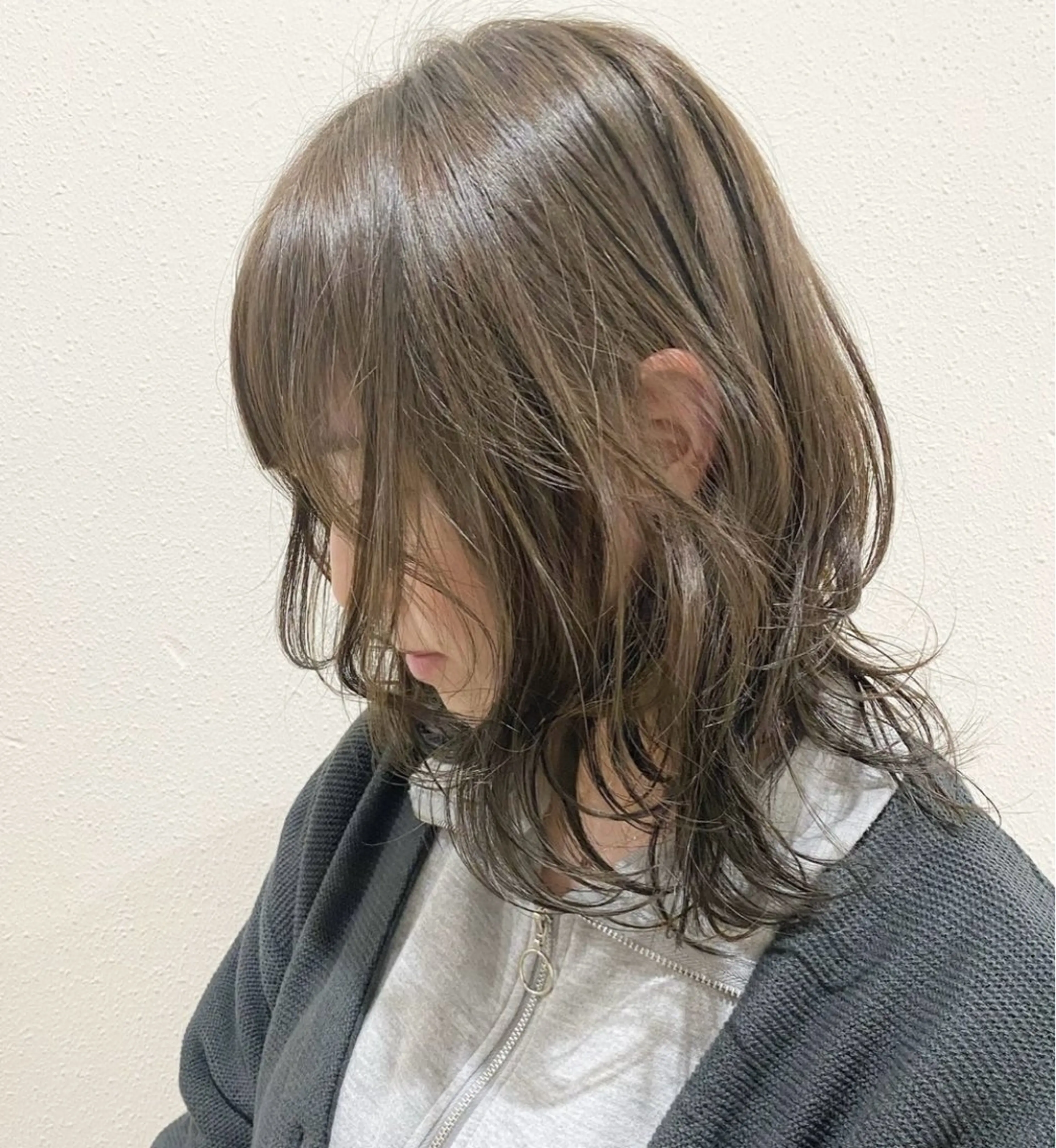 ミディアム カラー カット トリートメント くすみカラー / 肌馴染み/ 花房佑夏のヘアスタイル