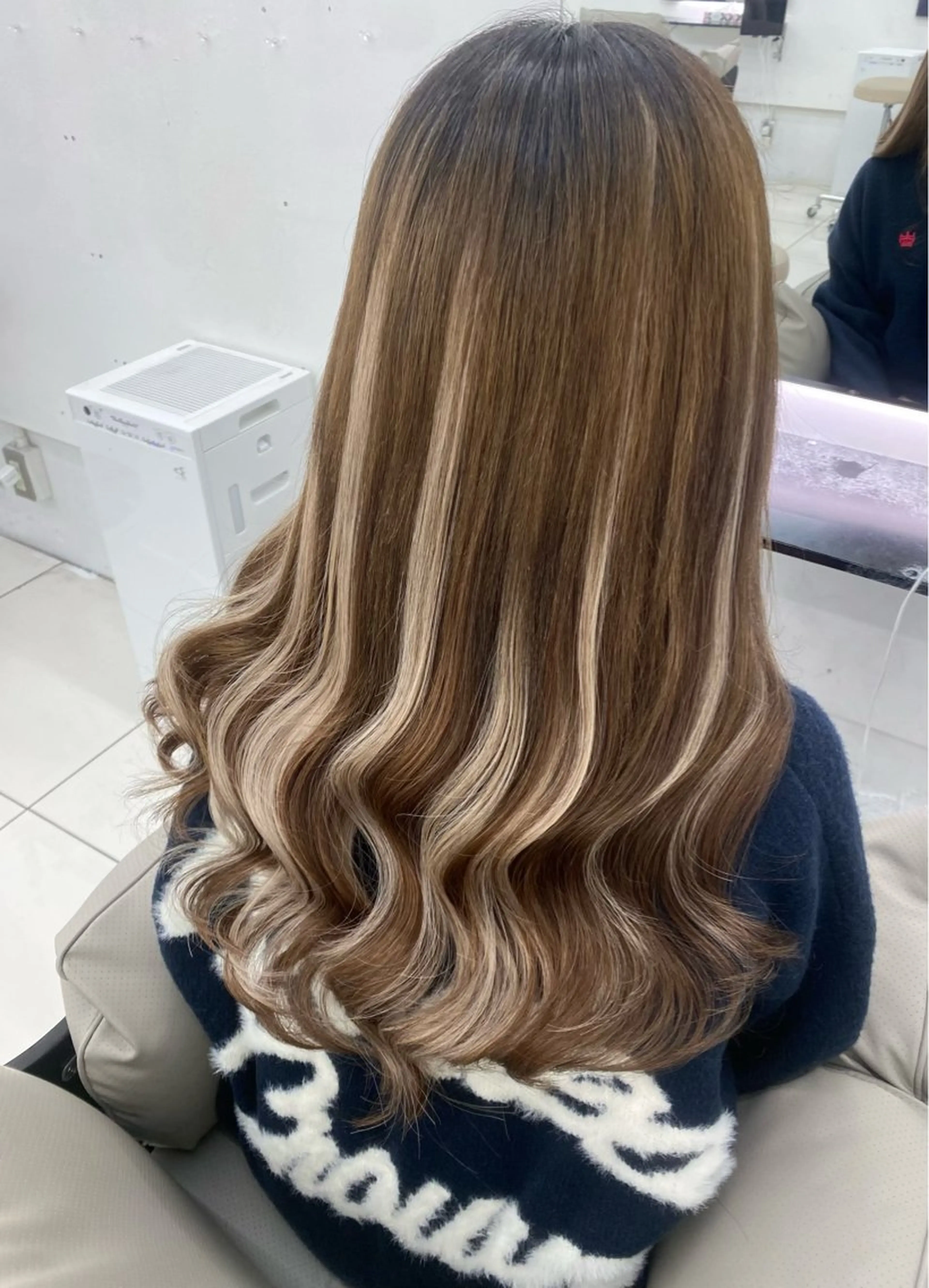 ロング HIMARI/栄 Roverのヘアスタイル
