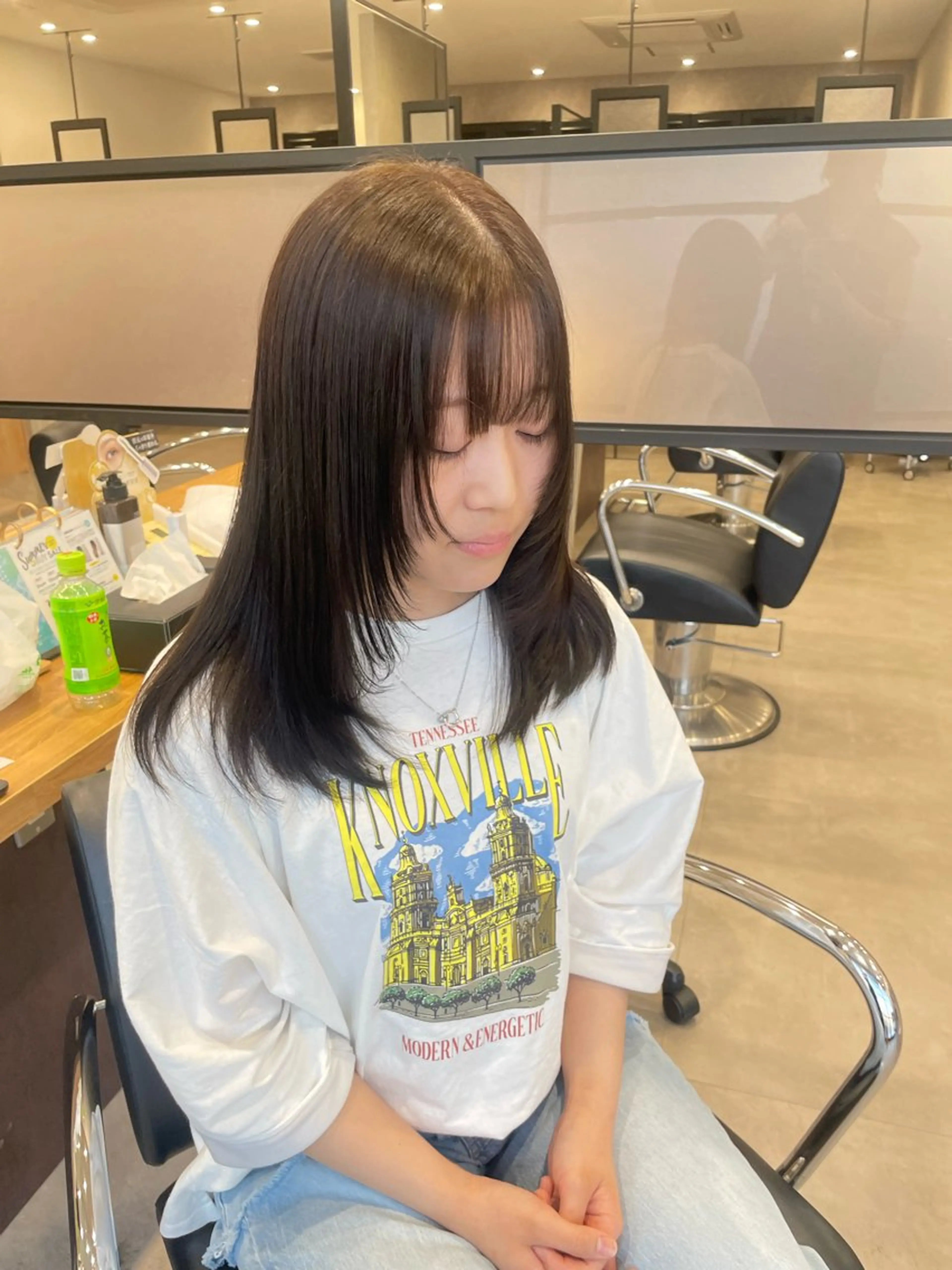 ミディアム レイヤーカット カット ヘアカラー 佐藤 由依/水光カラーのヘアスタイル