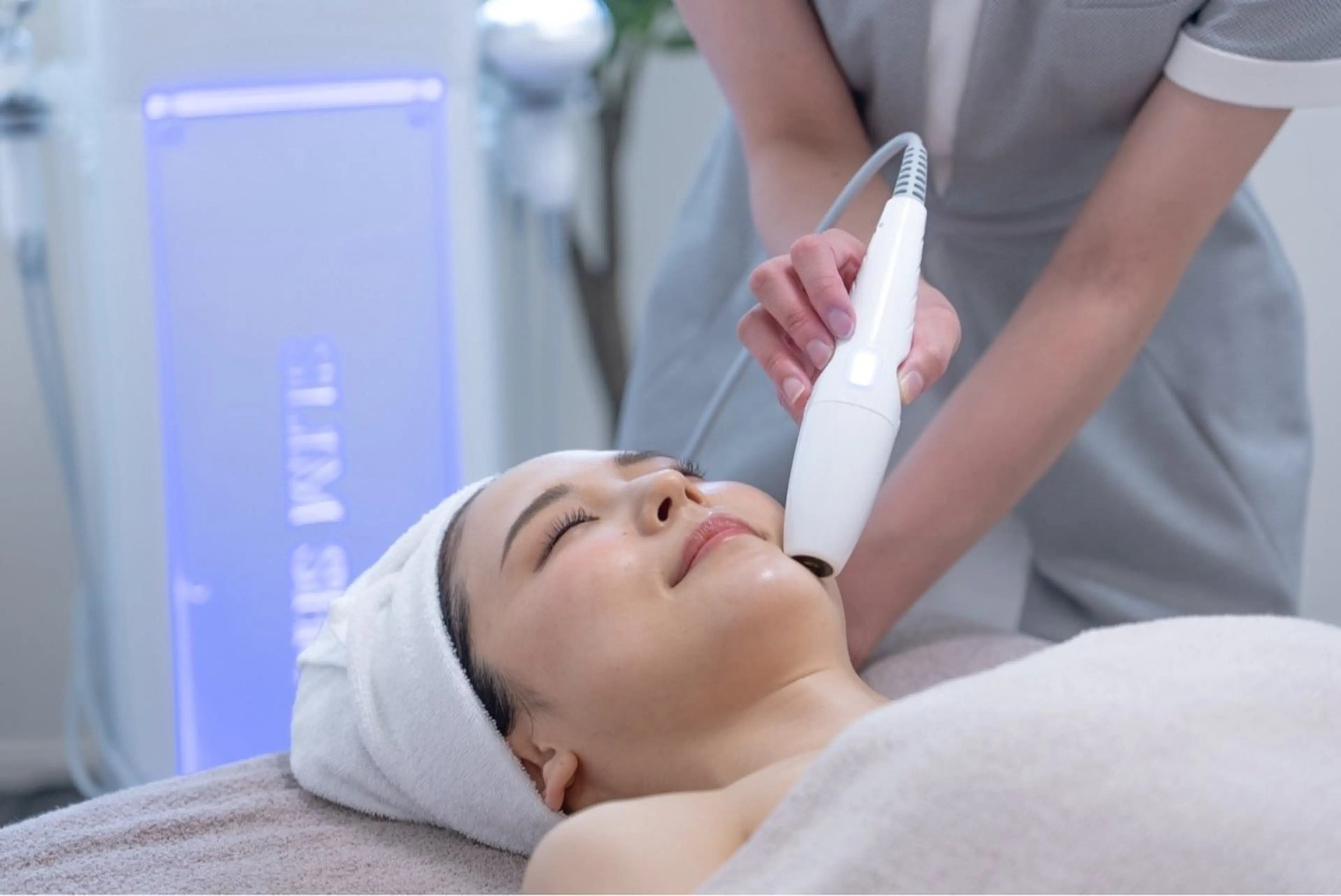 【小顔の極み✨】リフトアップ特化フェイシャルエステ🎶の写真