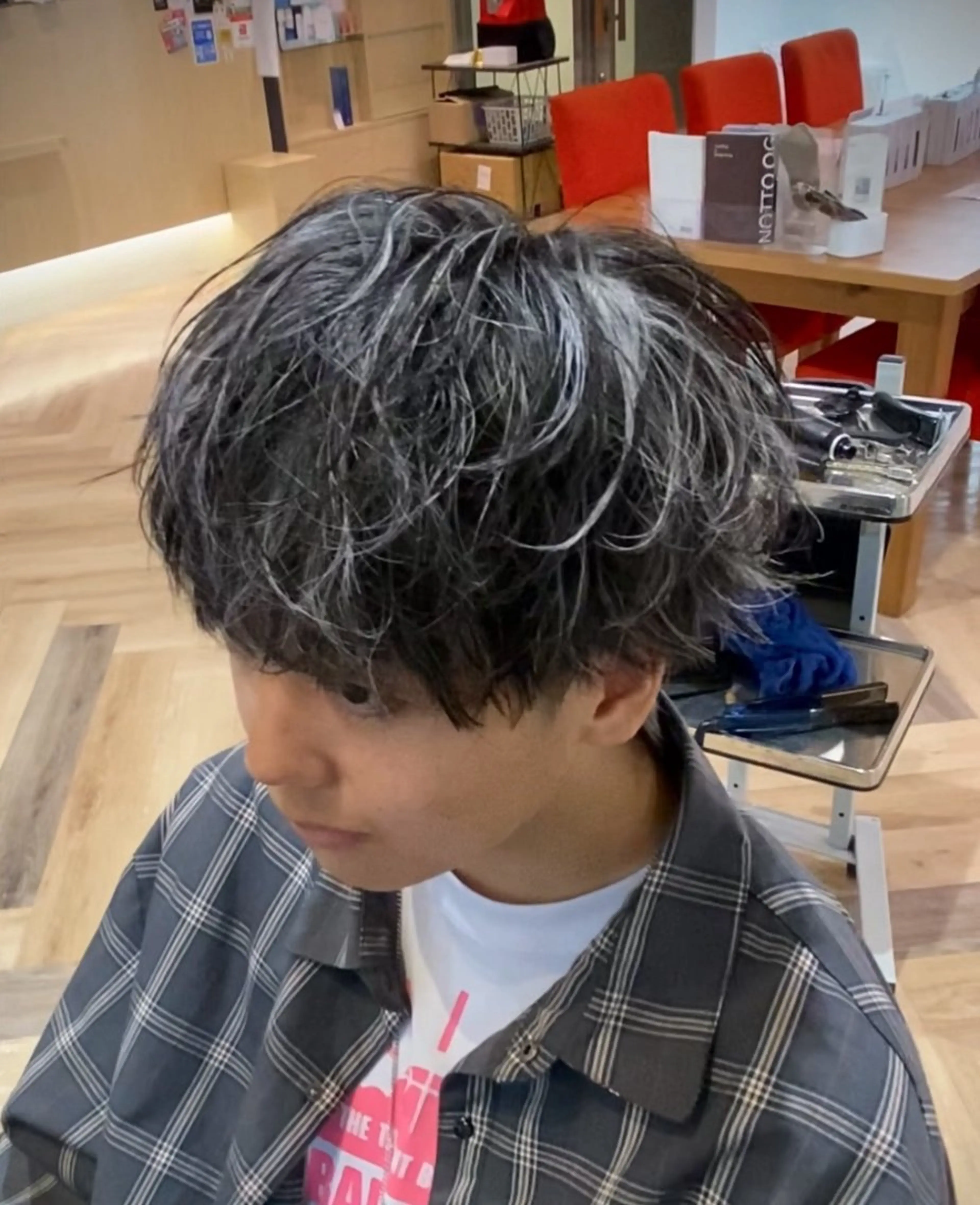 ショート カラー メンズ マッシュ カット ヘアカラー メンズ特化/フェザー /パーマ/伊勢元のヘアスタイル