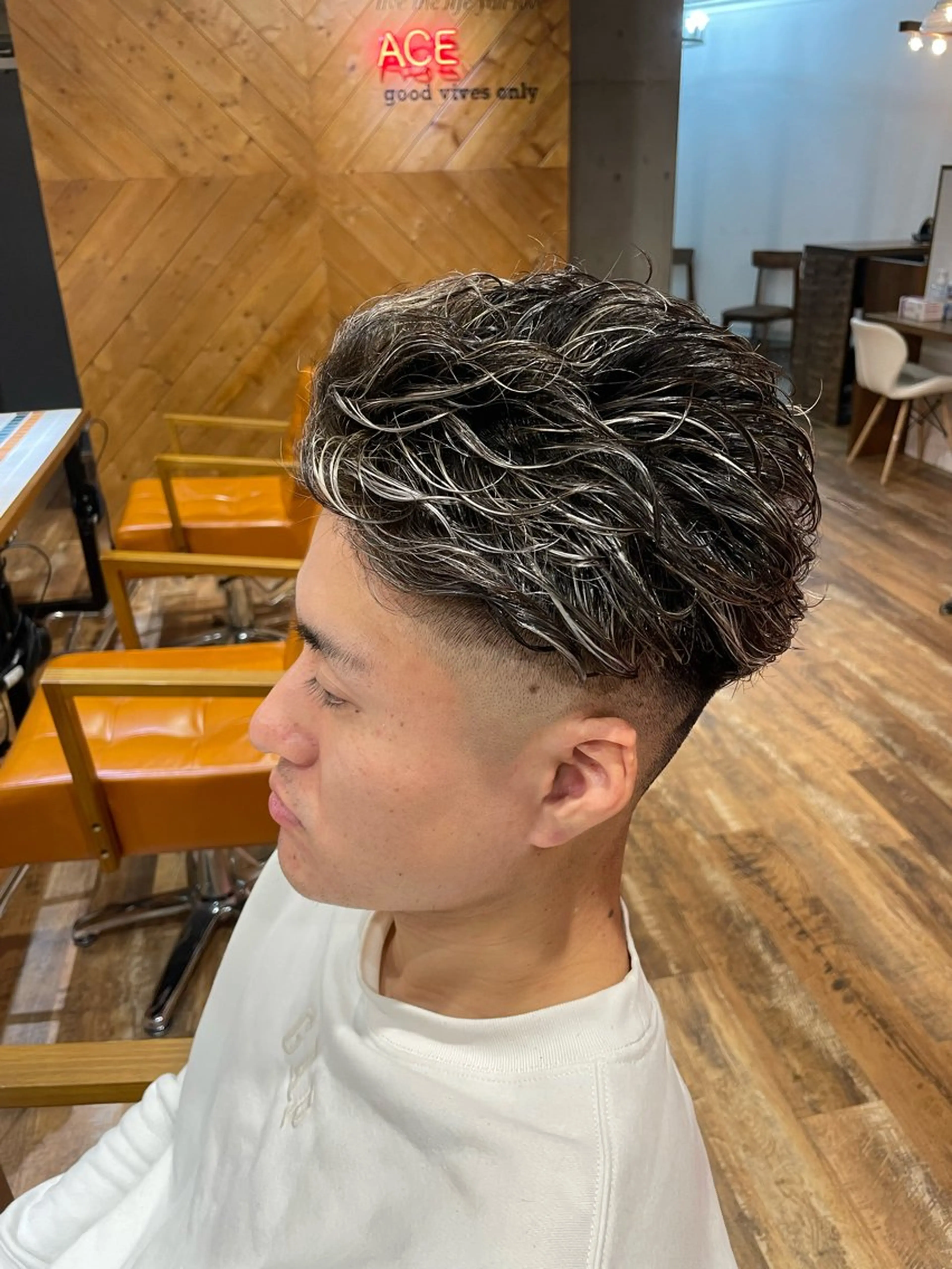 ショート カラー パーマ メンズ カット ヘアカラー トリートメント 🔥メンズ特化パーマ 🦖増田弘明🦖のヘアスタイル