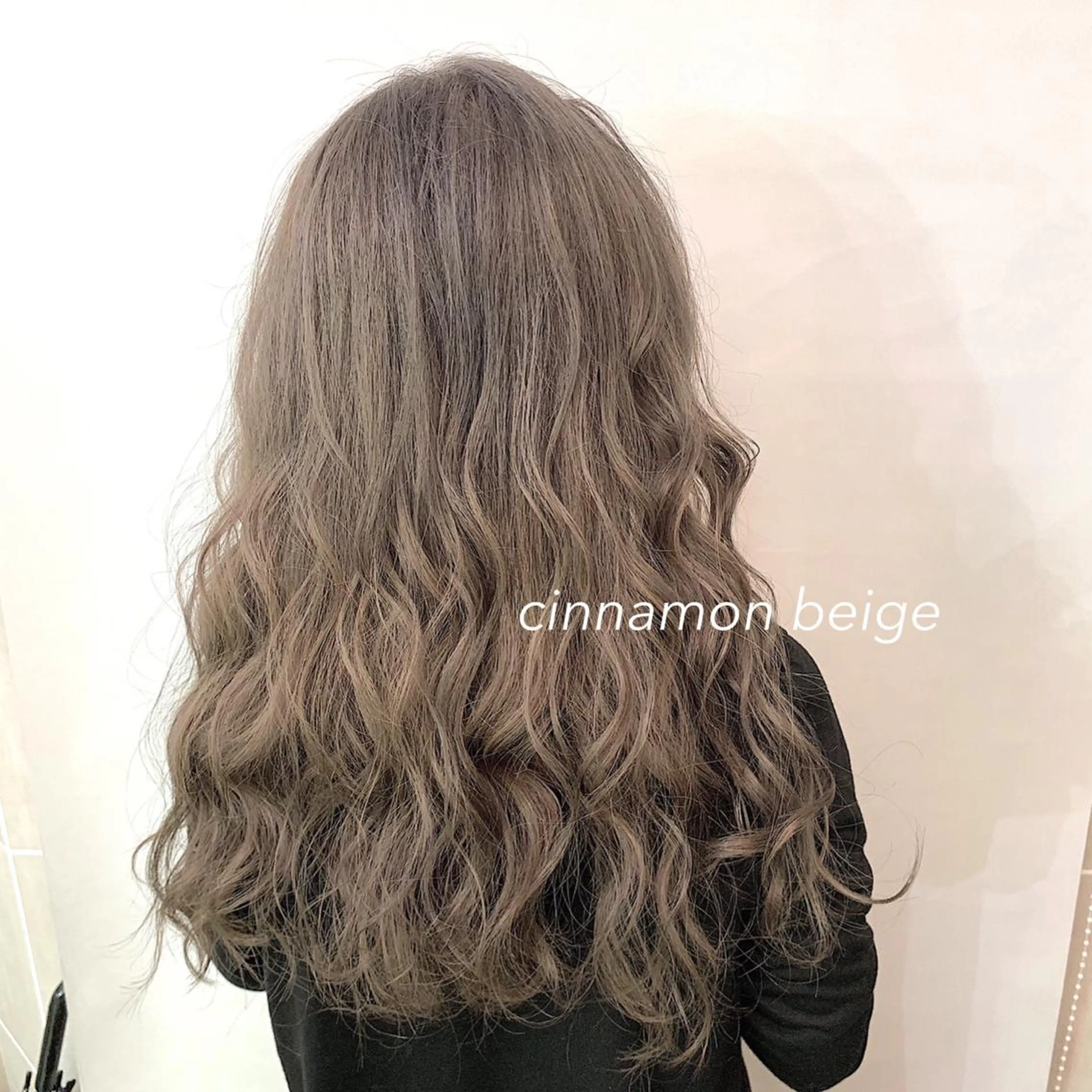 ロング カラー ヘアカラー 佐藤 梨里花 ❤︎のヘアスタイル