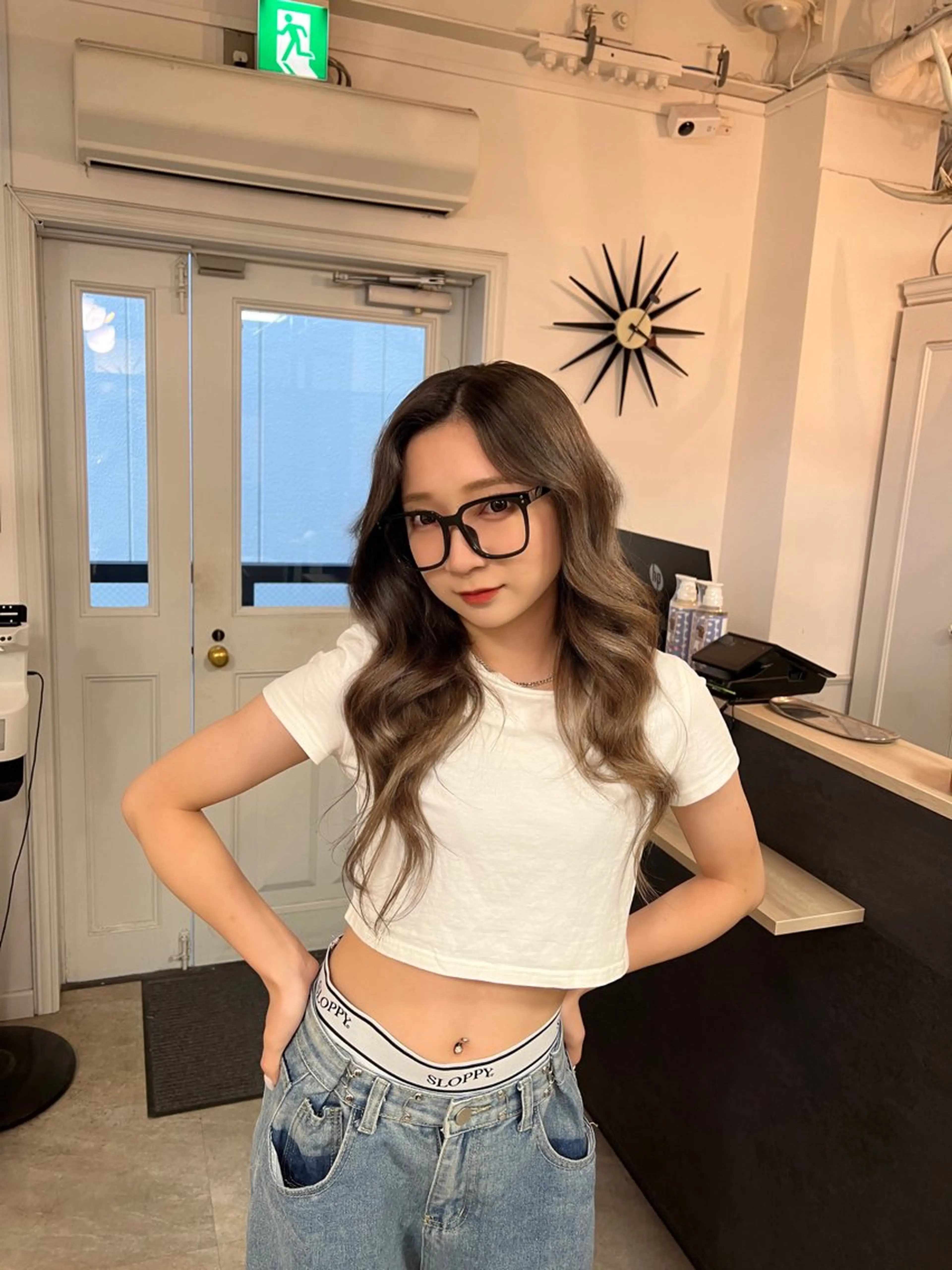 ロング ヘアカラー 羽エクステ/ブリーチ 🎱KENJI🎱のヘアスタイル