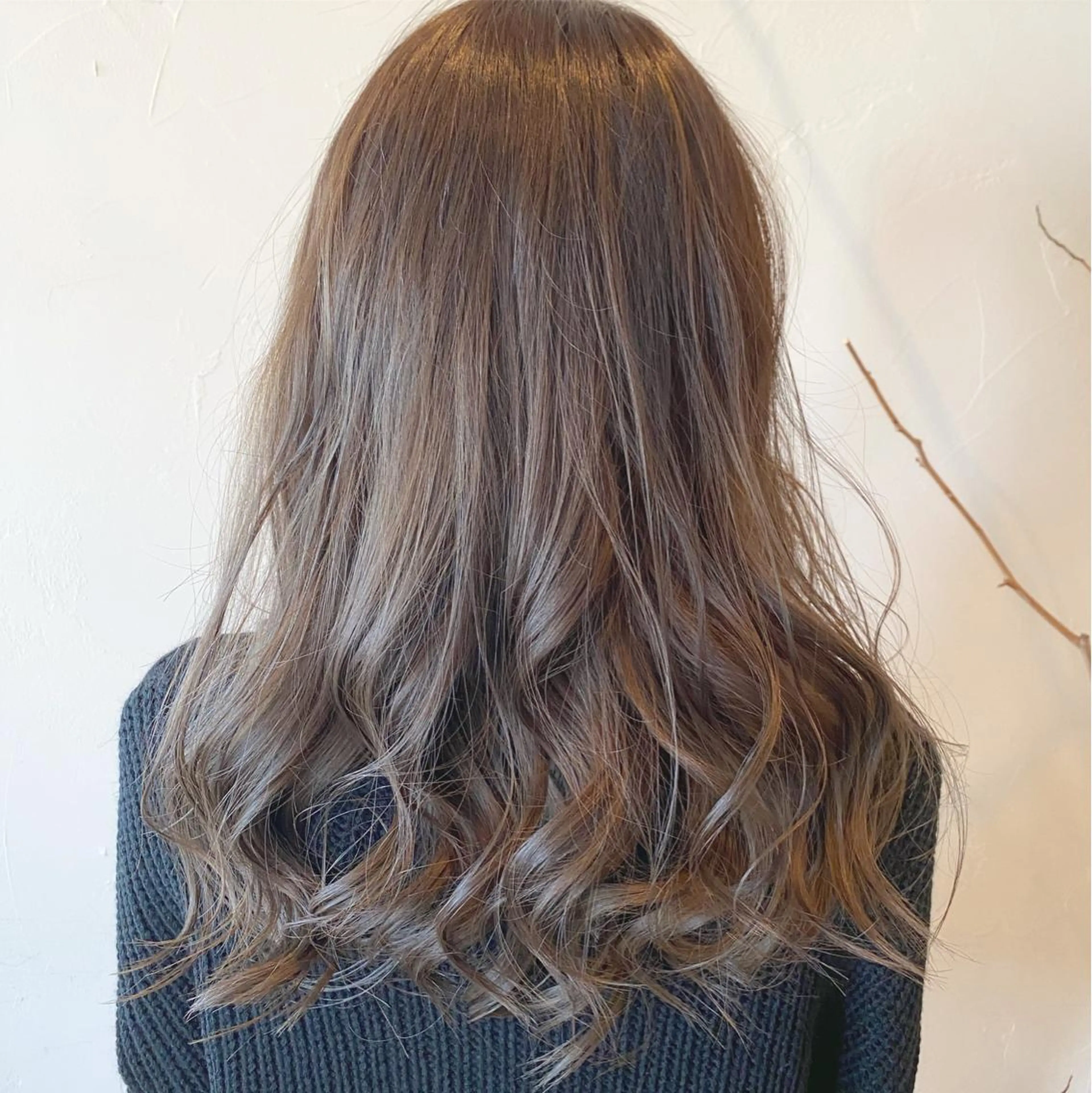 ロング 伊藤 光成のヘアスタイル