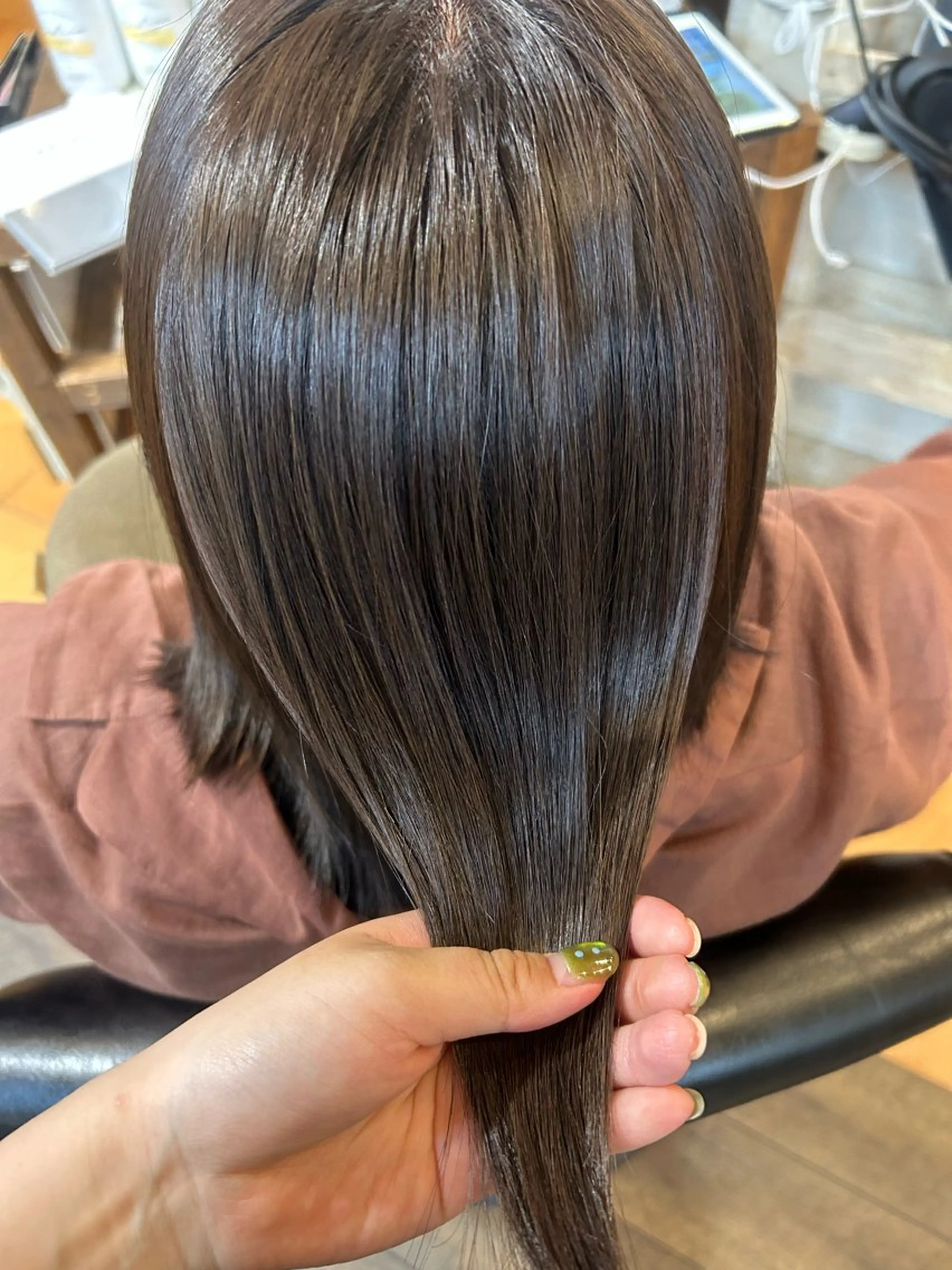 ミディアム カラー アッシュ ヘアカラー 徳永　髪質改善 縮毛矯正のヘアスタイル