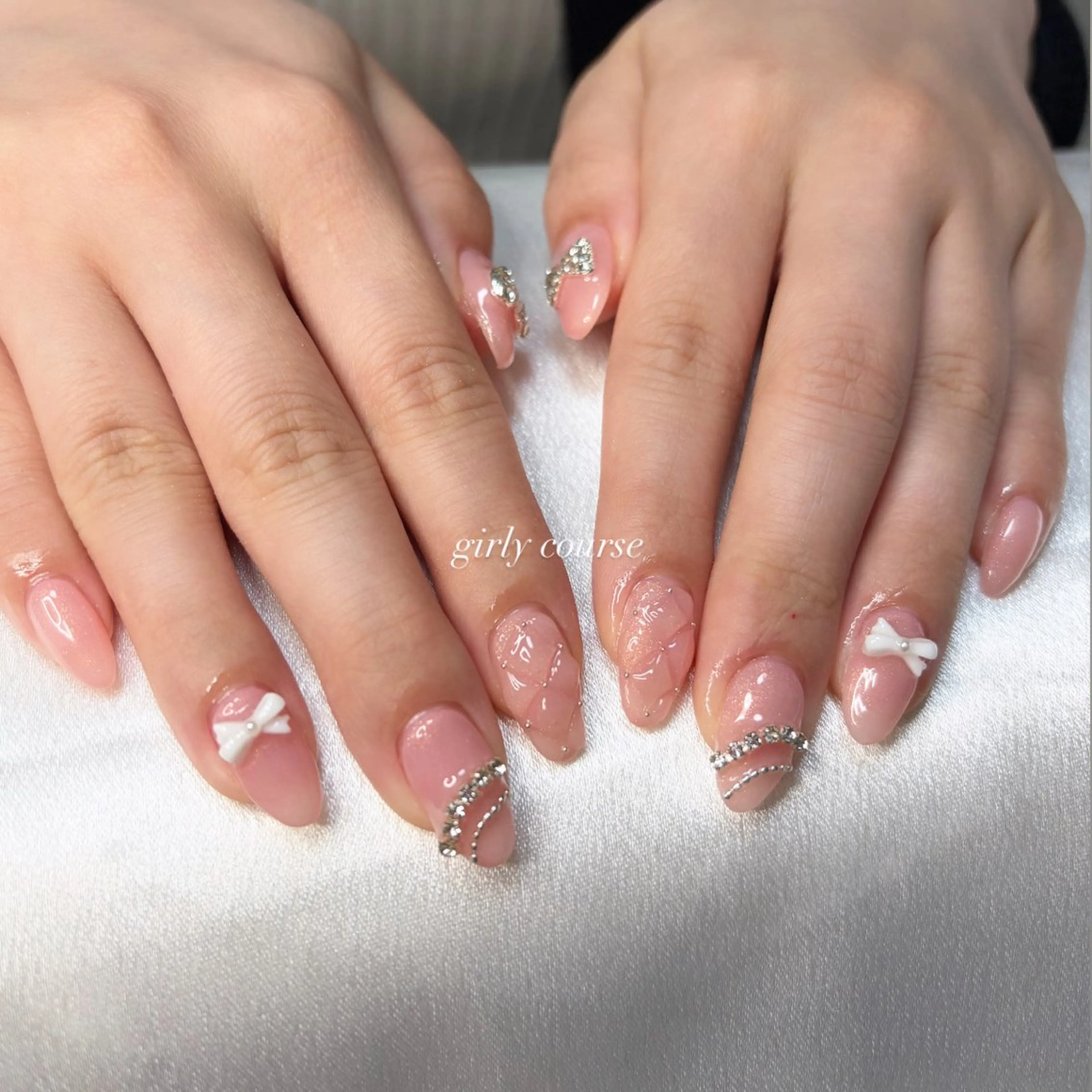 セミロング ハンドネイル soin.nail aiのネイルデザイン