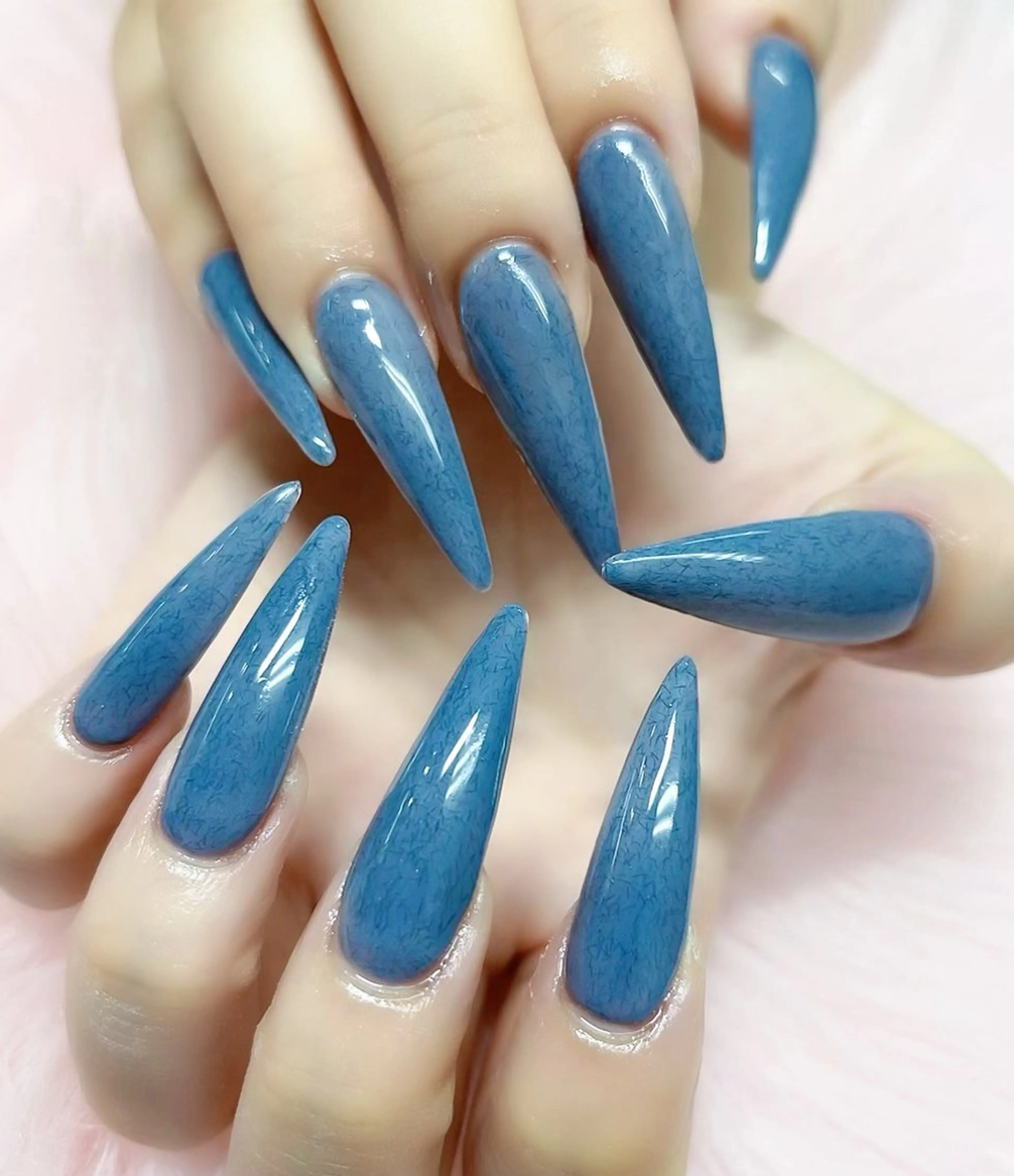 ネイル ハンドネイル MoonNail ユリ🌸のネイルデザイン