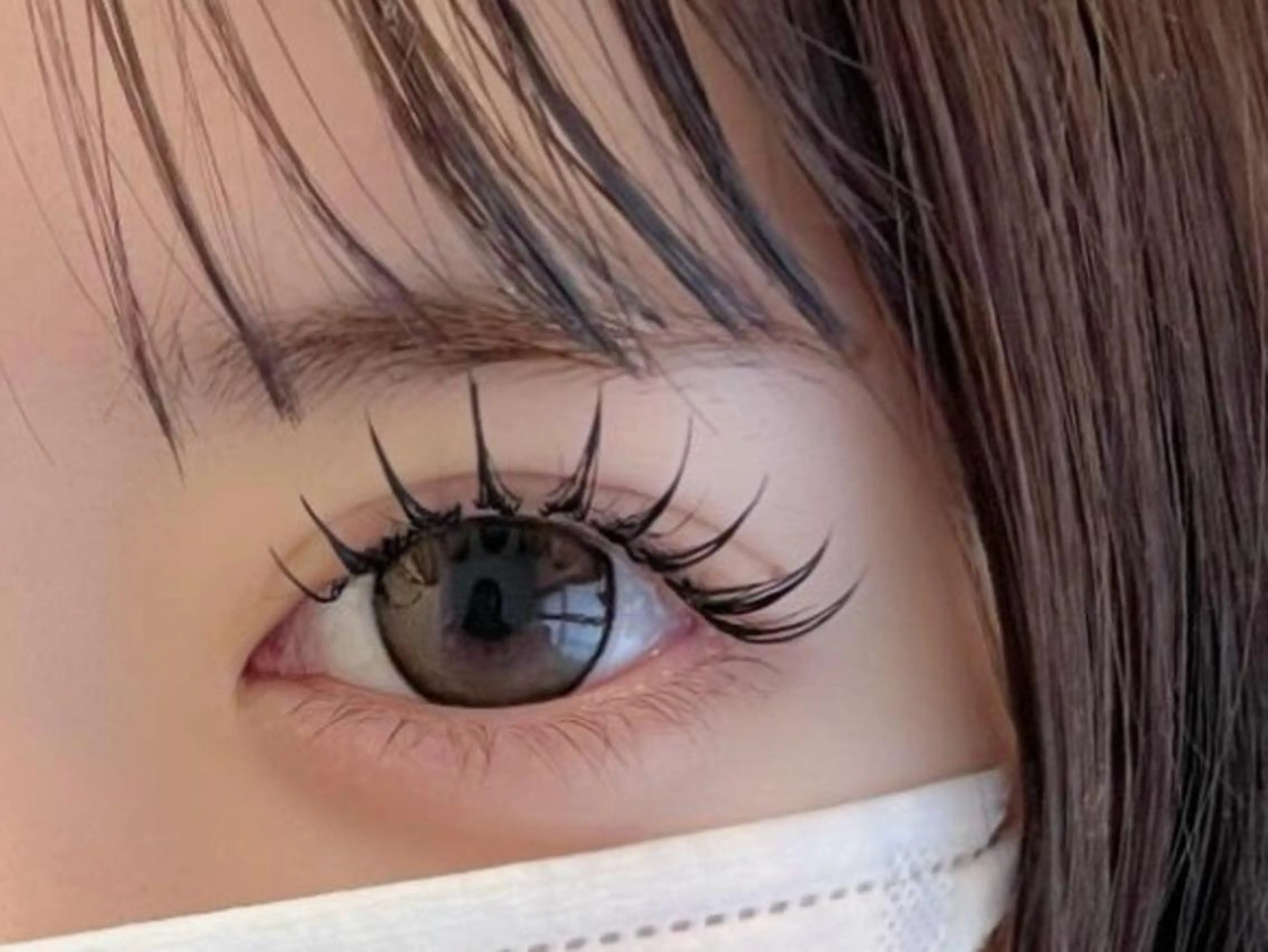 マツエク・マツパ 束感まつ毛 カラーマツエク フラットラッシュ パリジェンヌラッシュリフト まつげパーマ 白 ゆいのマツエク・マツパデザイン