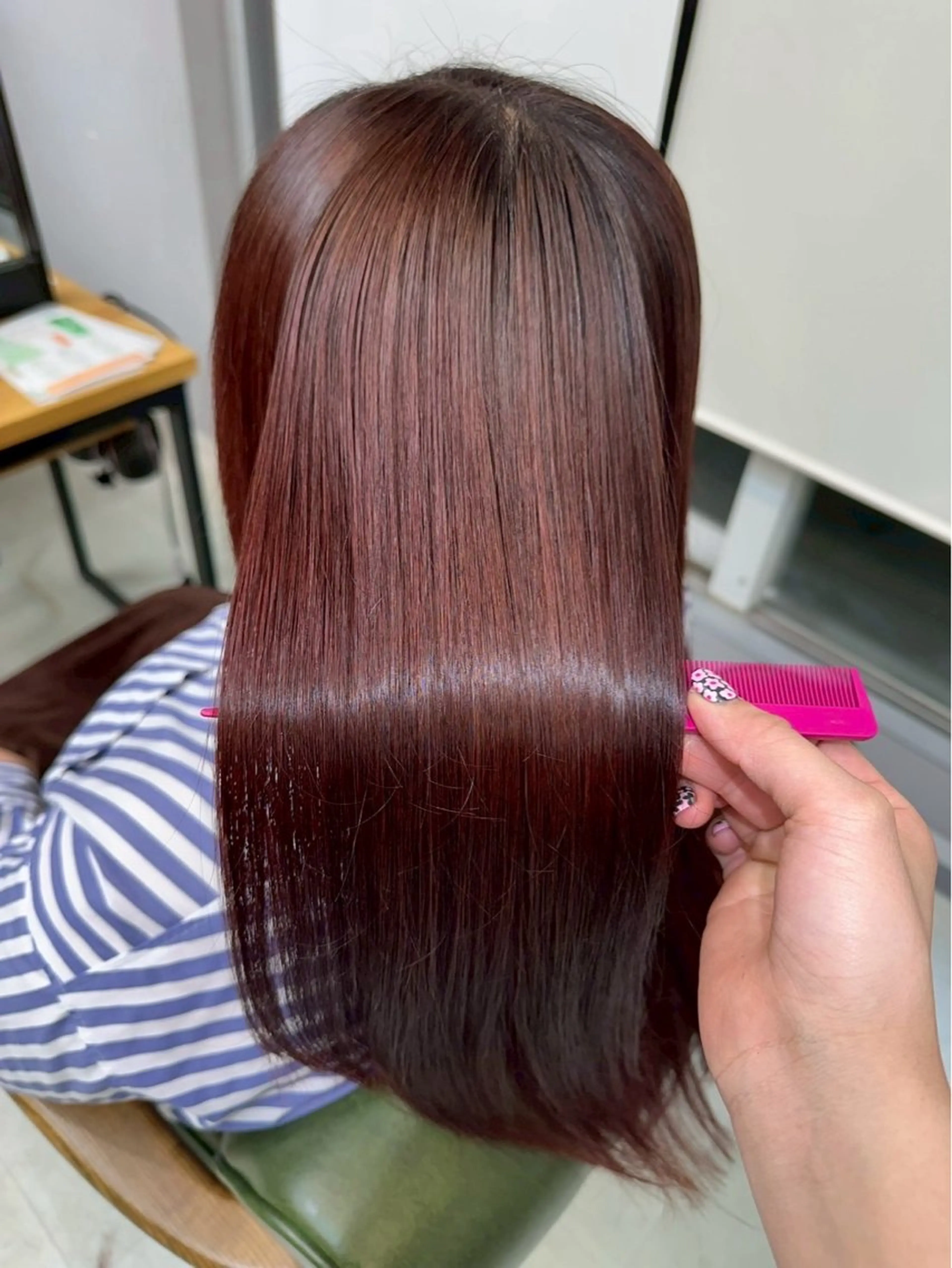 ロング 市川 陽菜のヘアスタイル