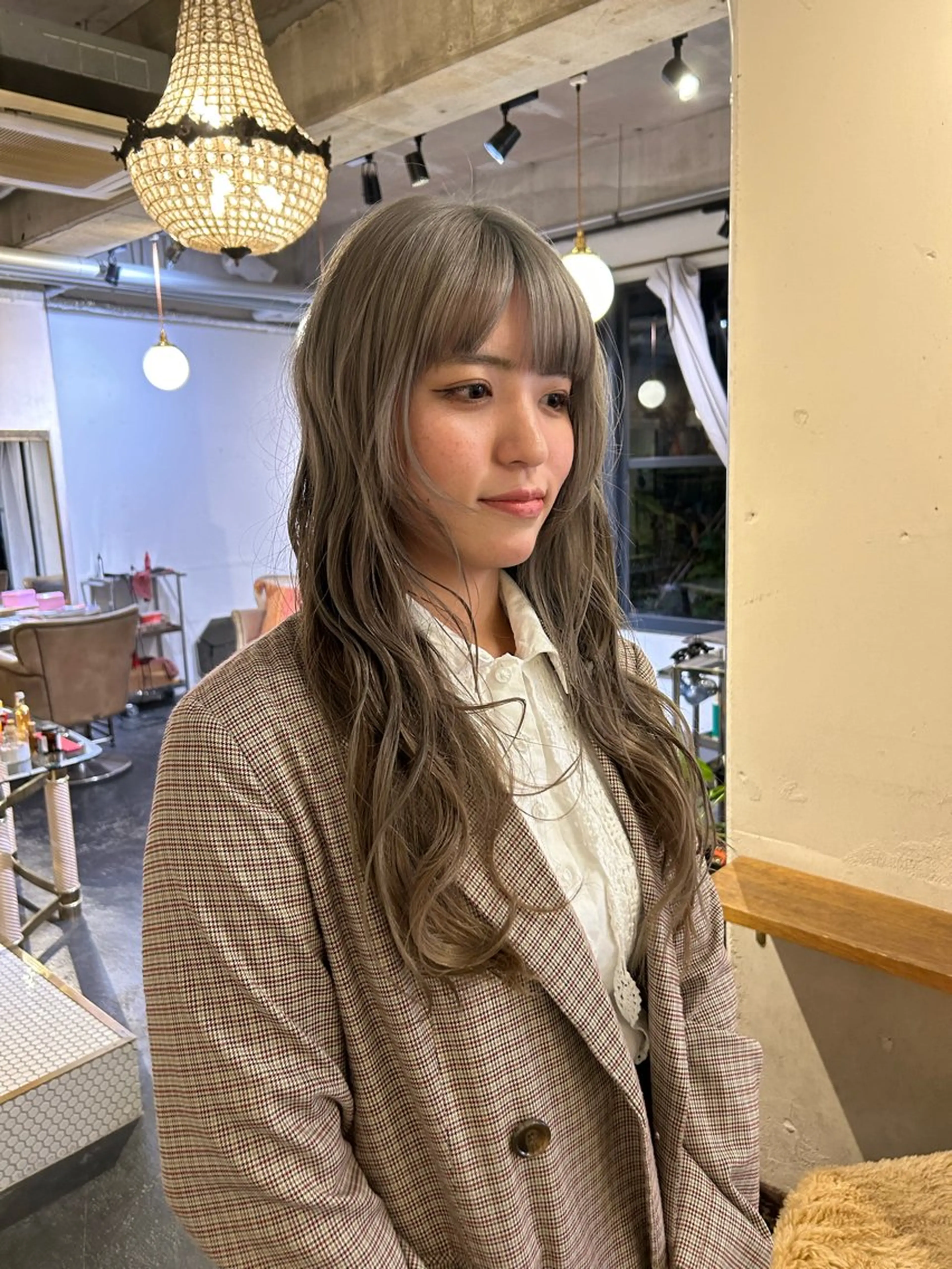 ロング カラー はな SPURのヘアスタイル