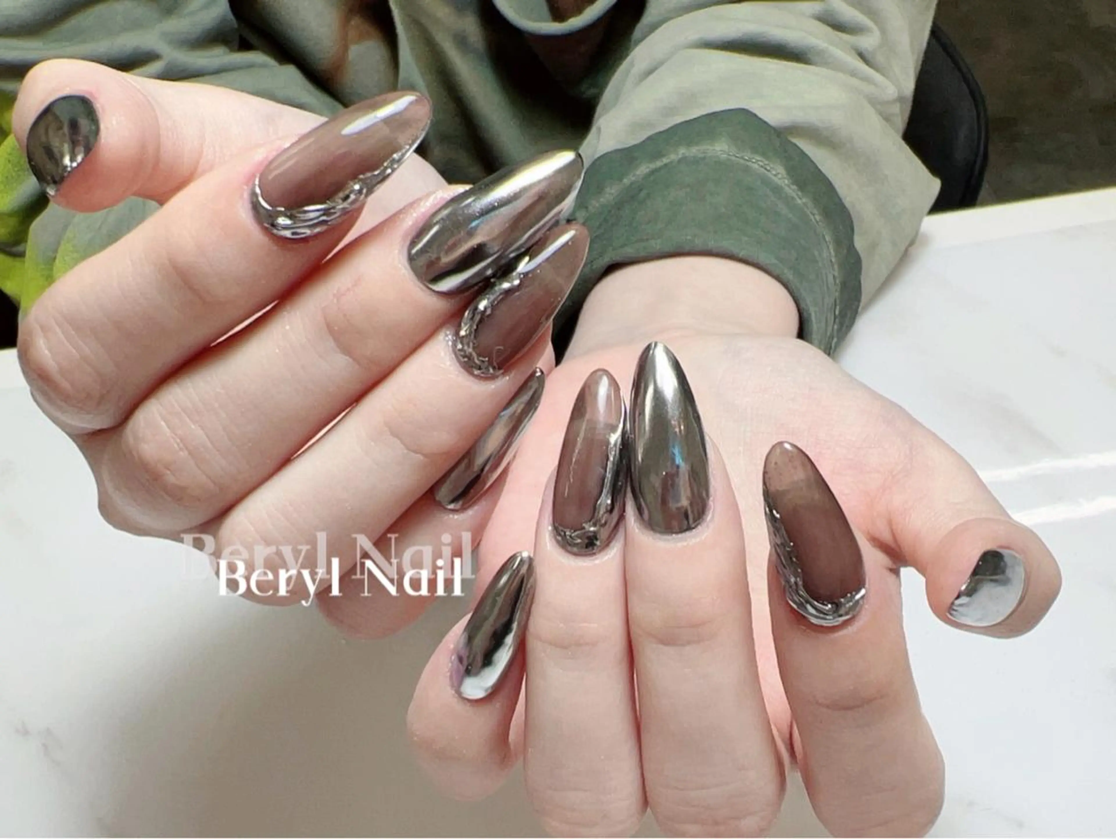 ロング Beryl Nail 新大久保のネイルデザイン