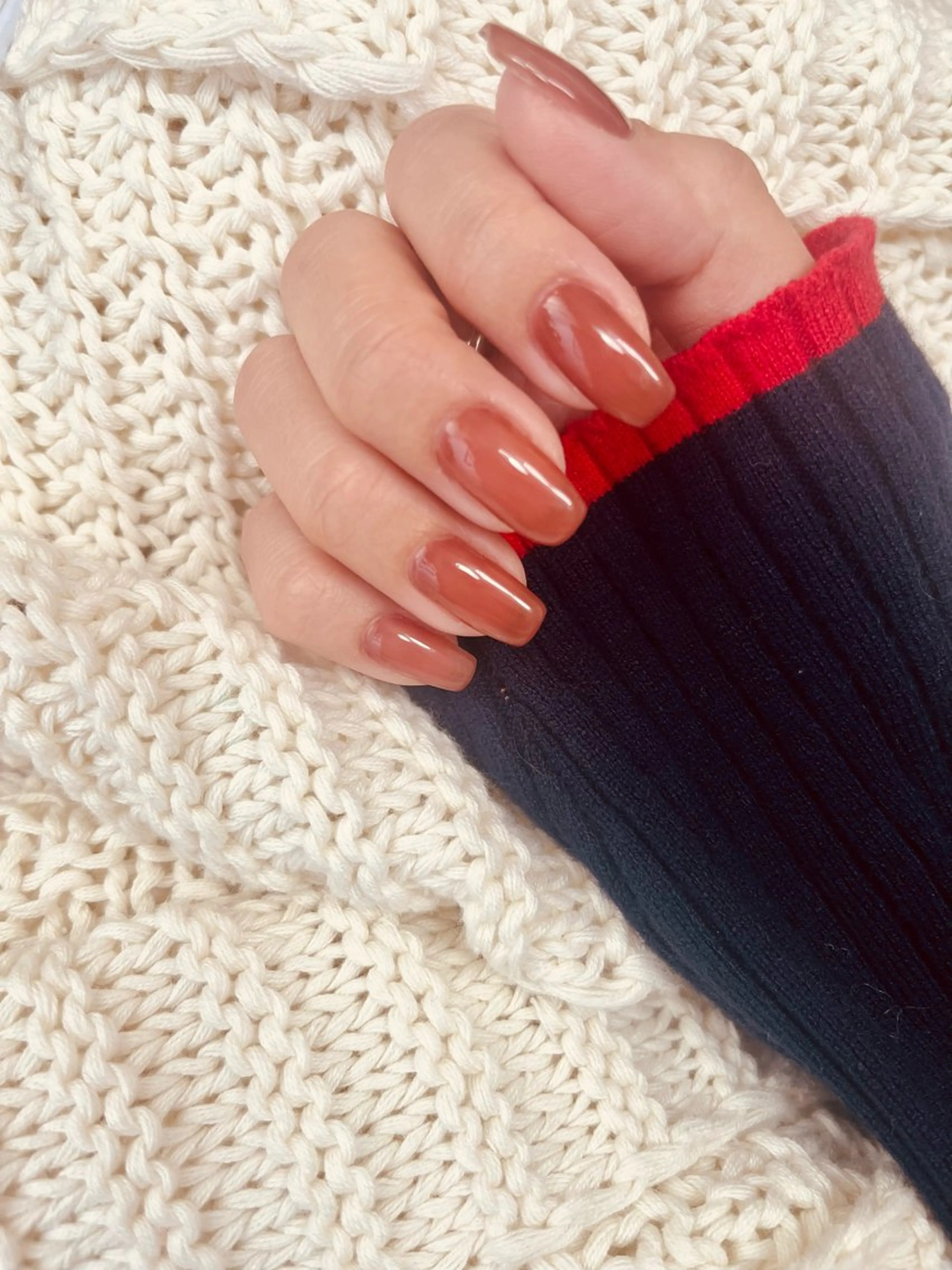 ネイル 氷ネイル・うるうるネイル ワンカラーネイル ハンドネイル nail room.のネイルデザイン