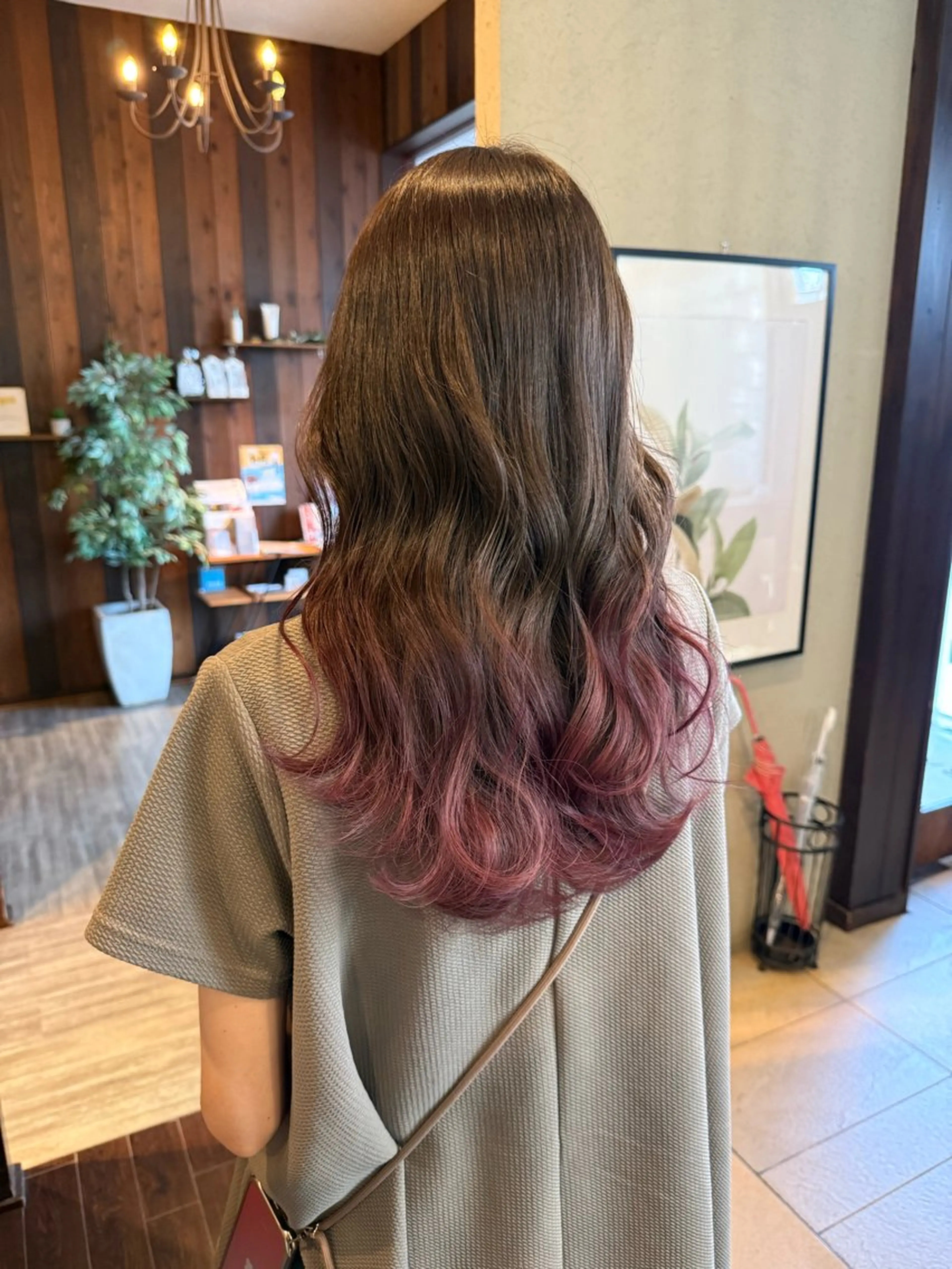 ロング カラー ブリーチ グラデーションカラー カット ヘアカラー BRANCHÉ小牧/ 西尾 美月のヘアスタイル