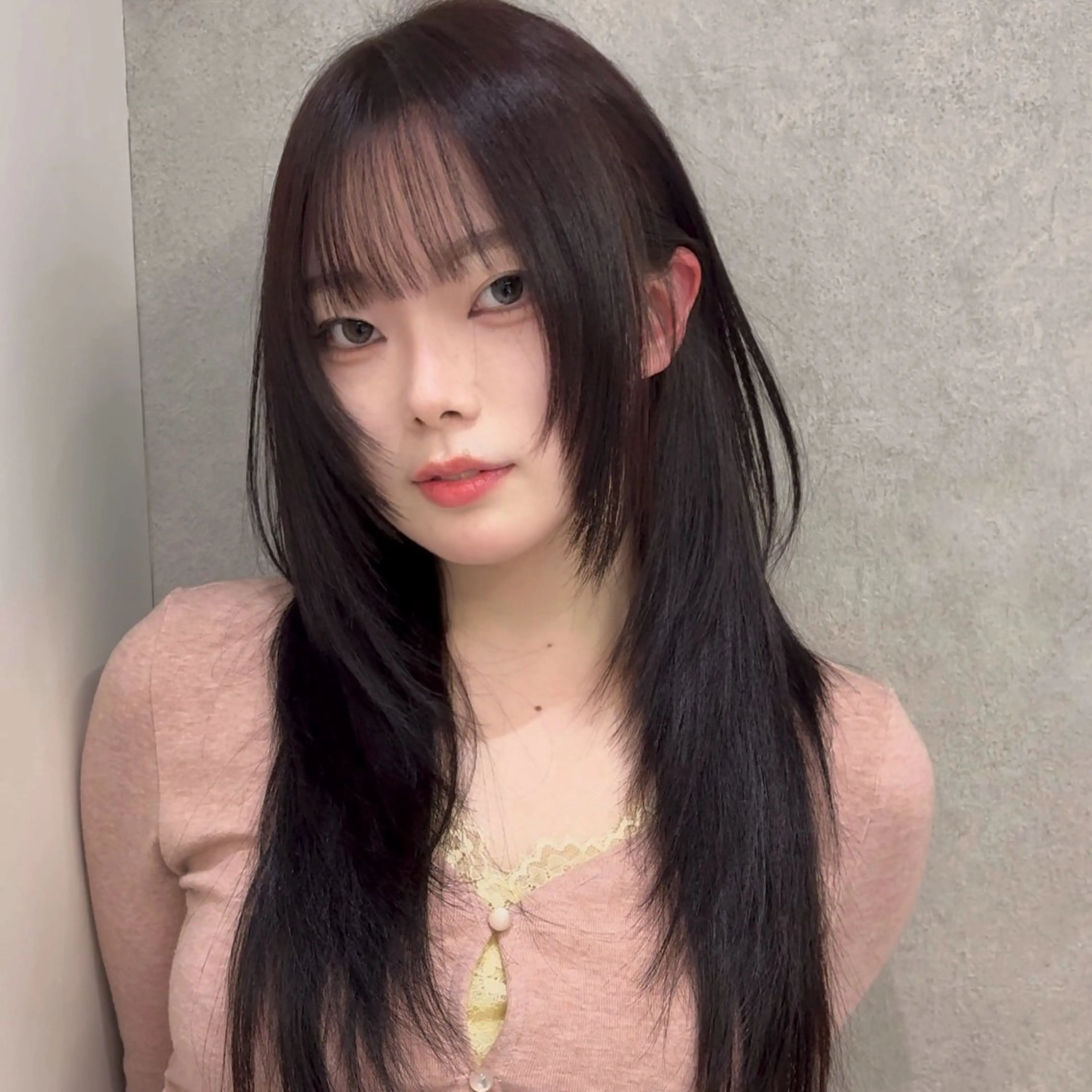 ミディアム カット ヘアカラー トリートメント ヘッドスパ ヘアセット ハッシュカット🖤✨ 顔周り/韓国ヘアのヘアスタイル