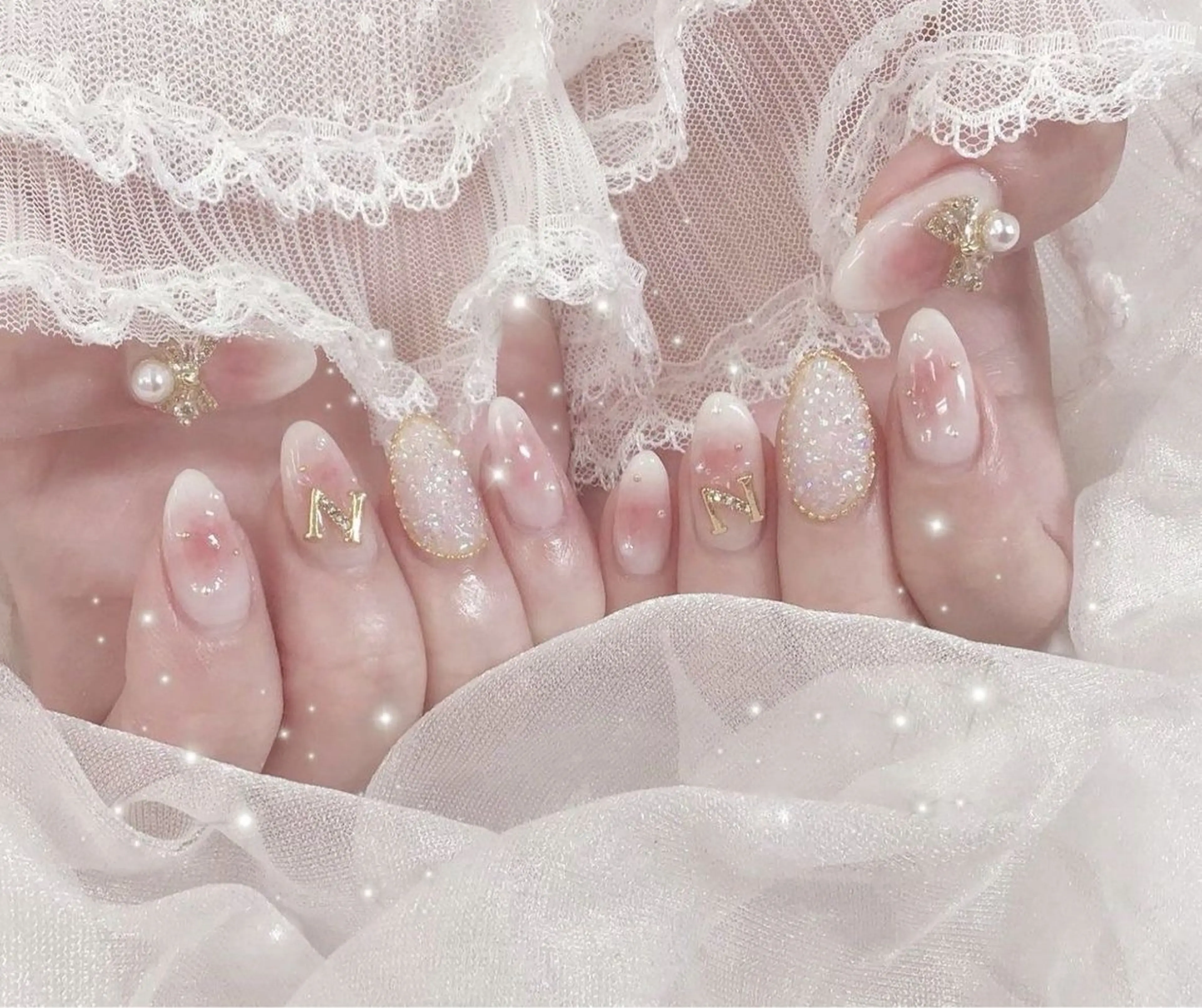 ネイル マグネットネイル ピンク ネイルチップ 冬ネイル クリスマス Lee Nailsのネイルデザイン