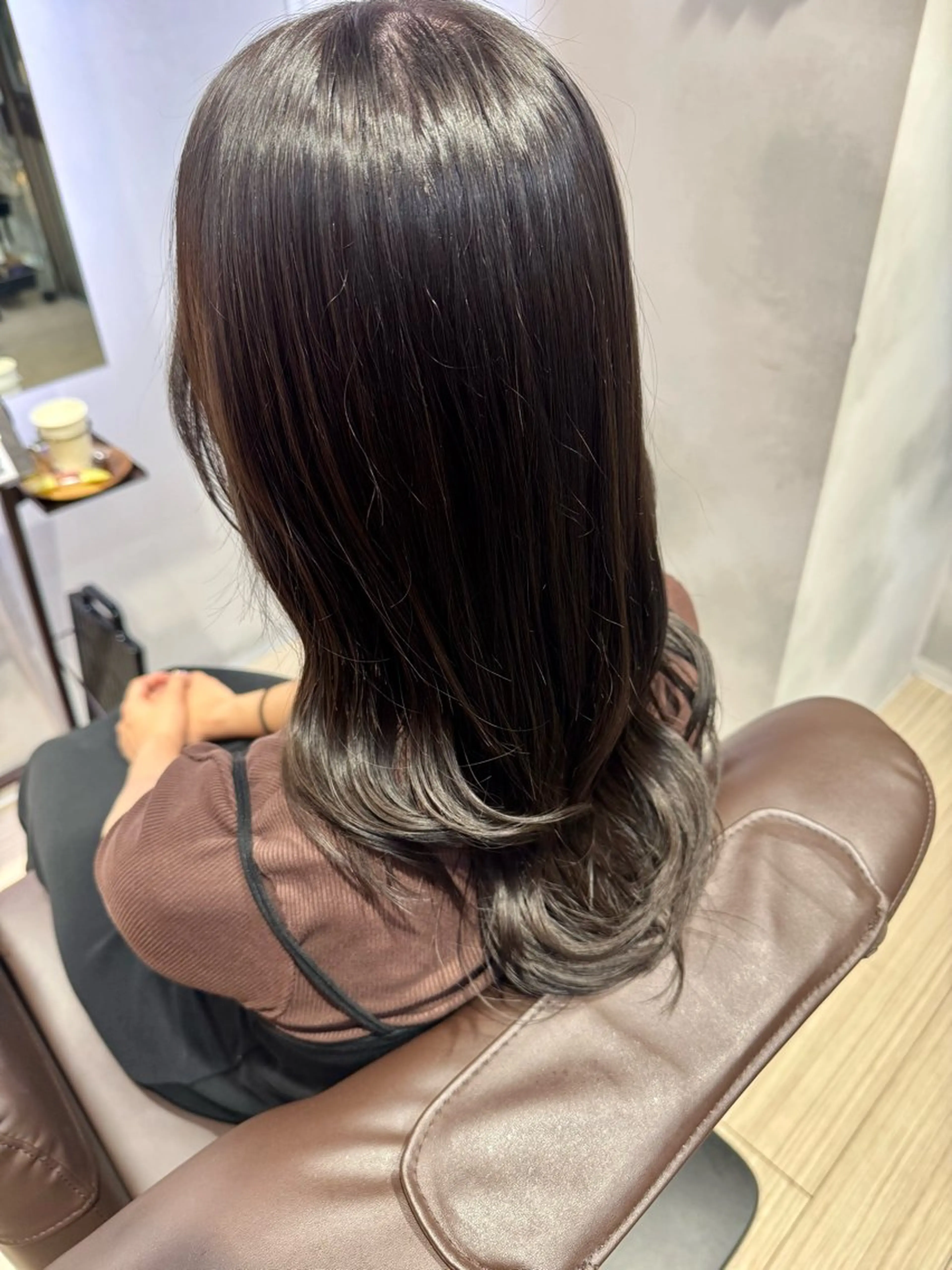 ロング カラー ブラウンカラー 透明感カラー グレージュ 山田 省吾のヘアスタイル