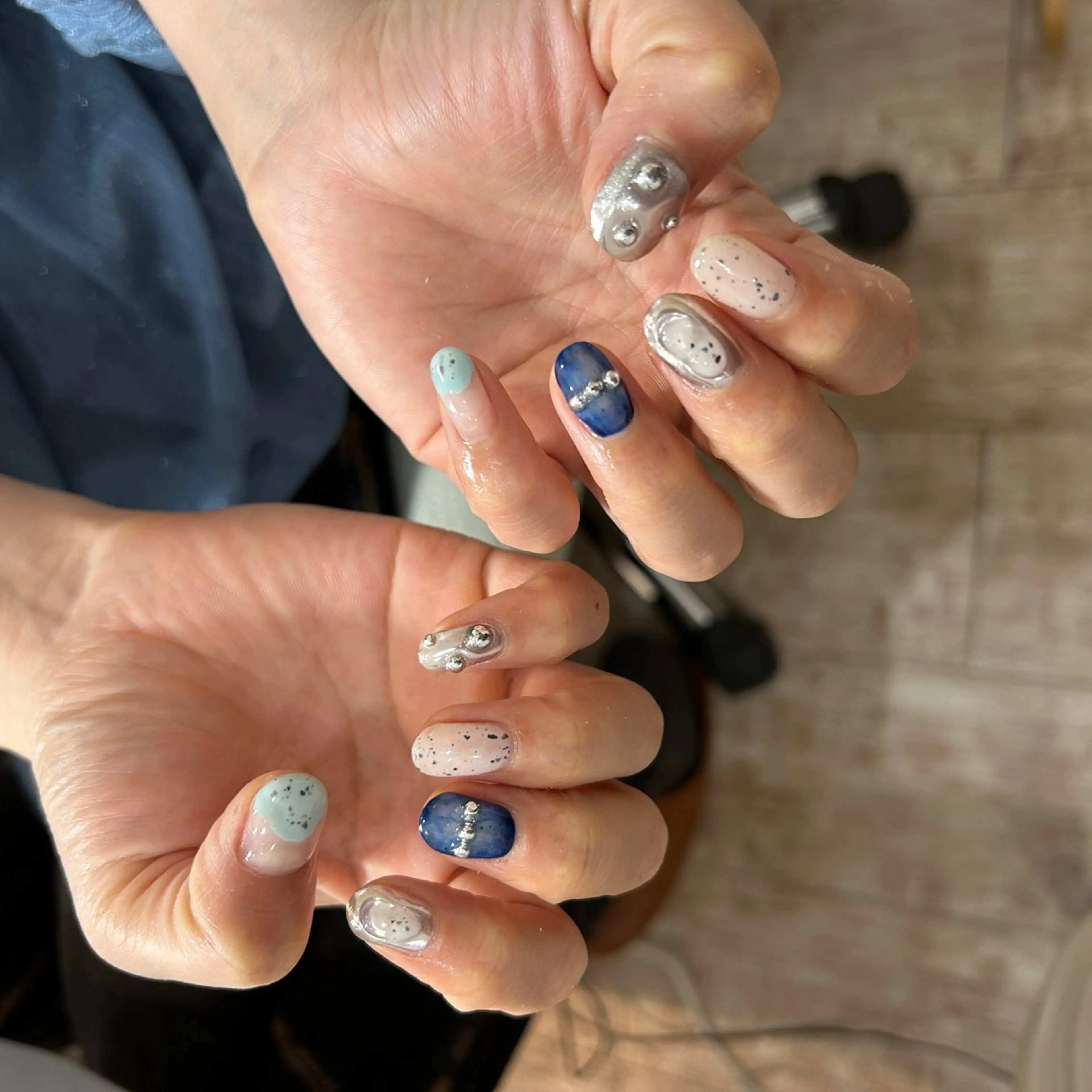 ネイル ブルー ミラーネイル 夏ネイル フリーランス¨̮⃝ ネイリストOKADAのネイルデザイン
