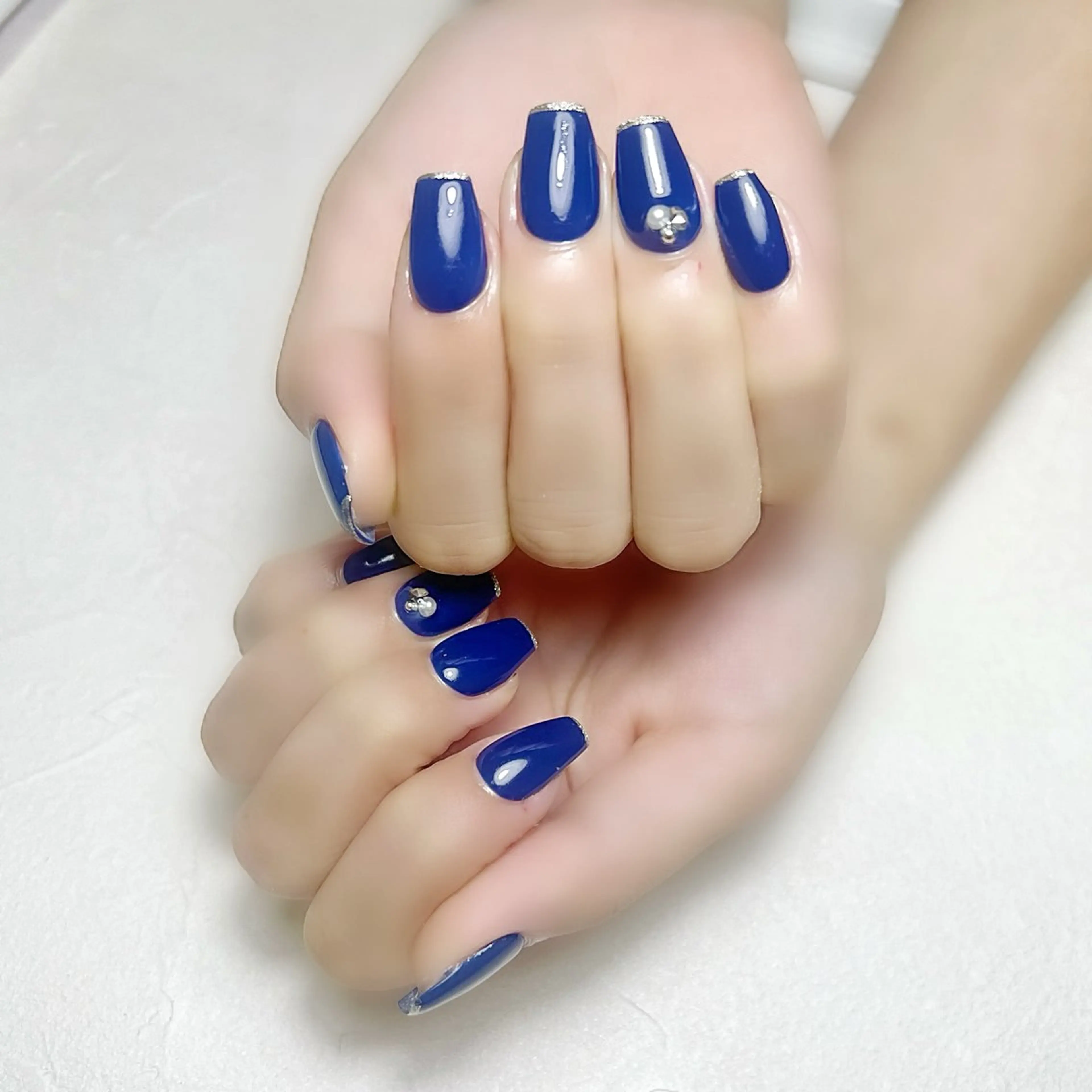 ネイル ブルー ラメ(グリッター) オフィスネイル ワンカラーネイル シルバー rouse nail RISATOのネイルデザイン