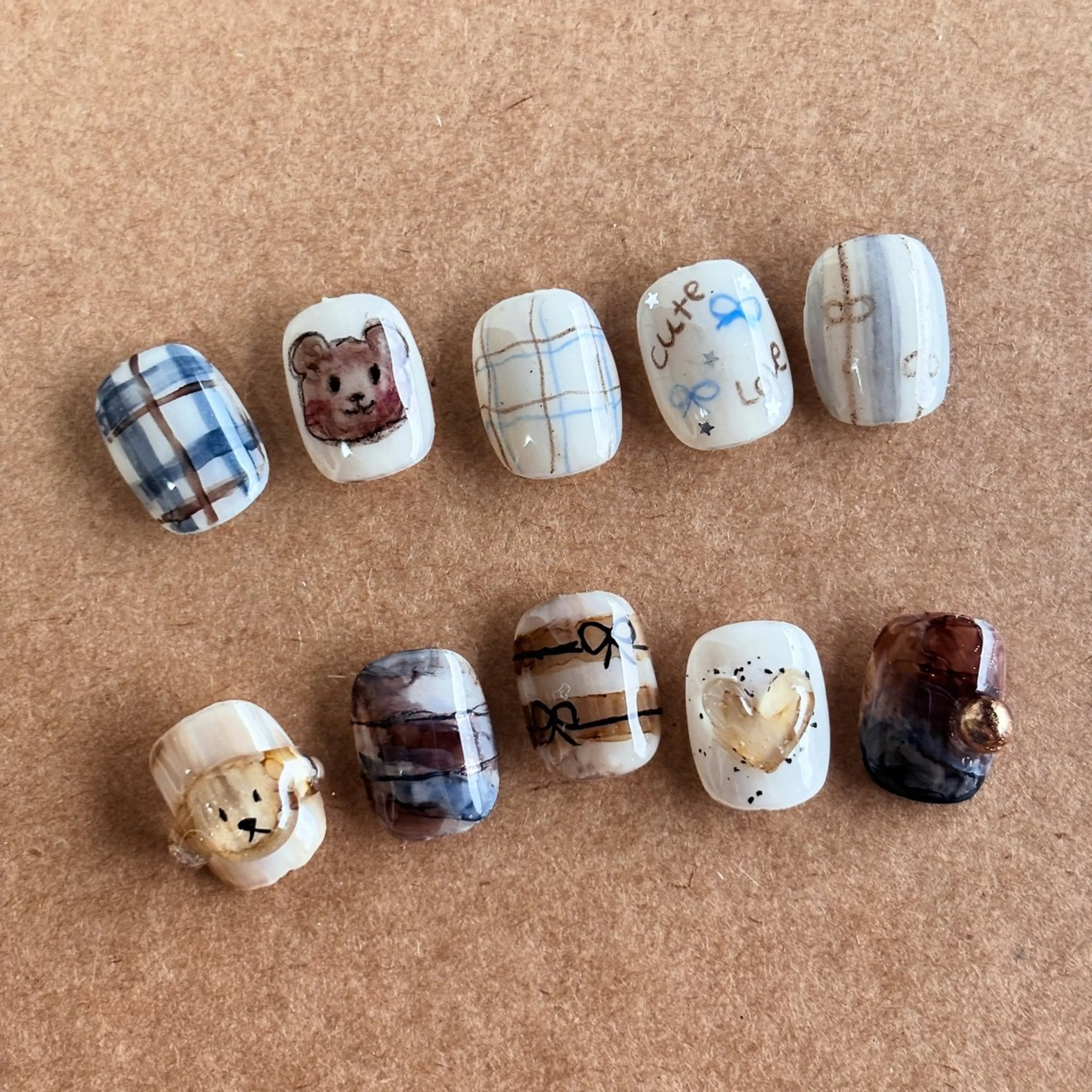 ショート 33 nail salon 徳山里美のネイルデザイン