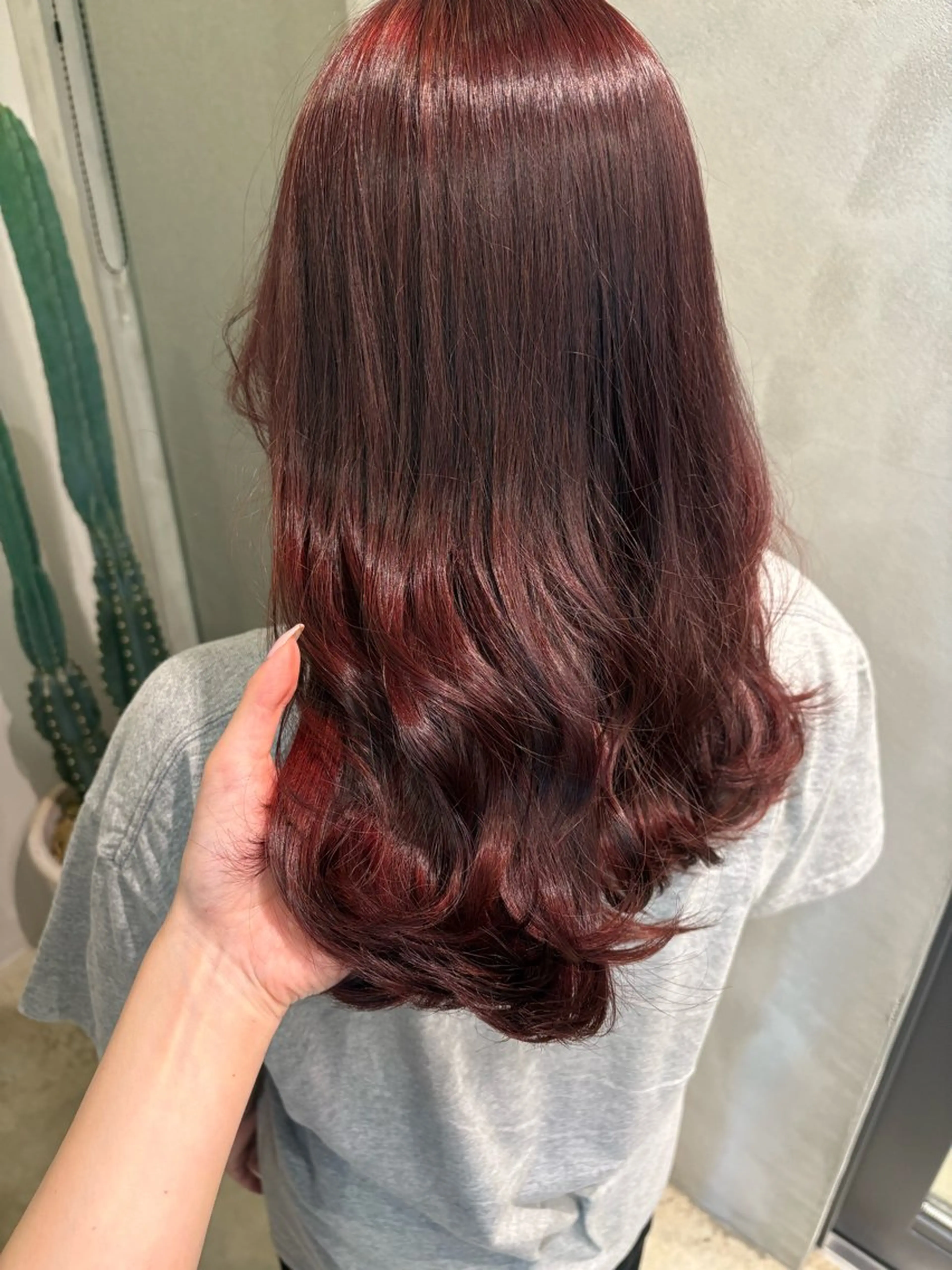 ミディアム カラー 宮島 華湖のヘアスタイル